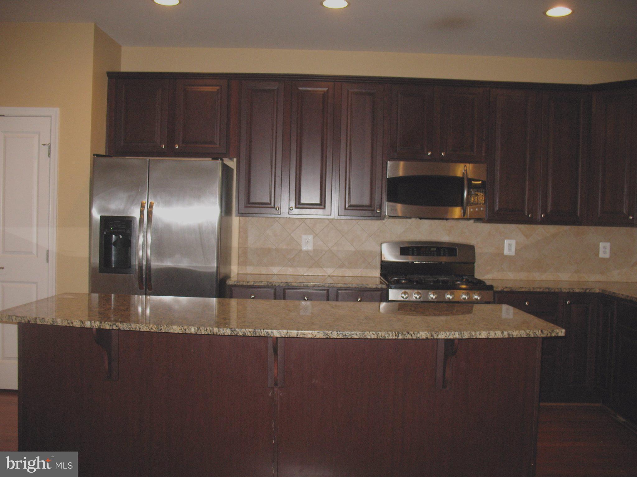 DORCHESTER WOODS - Residential Lease