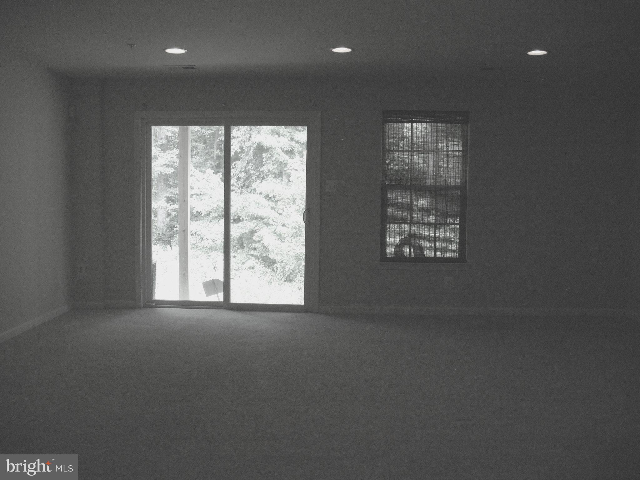 DORCHESTER WOODS - Residential Lease