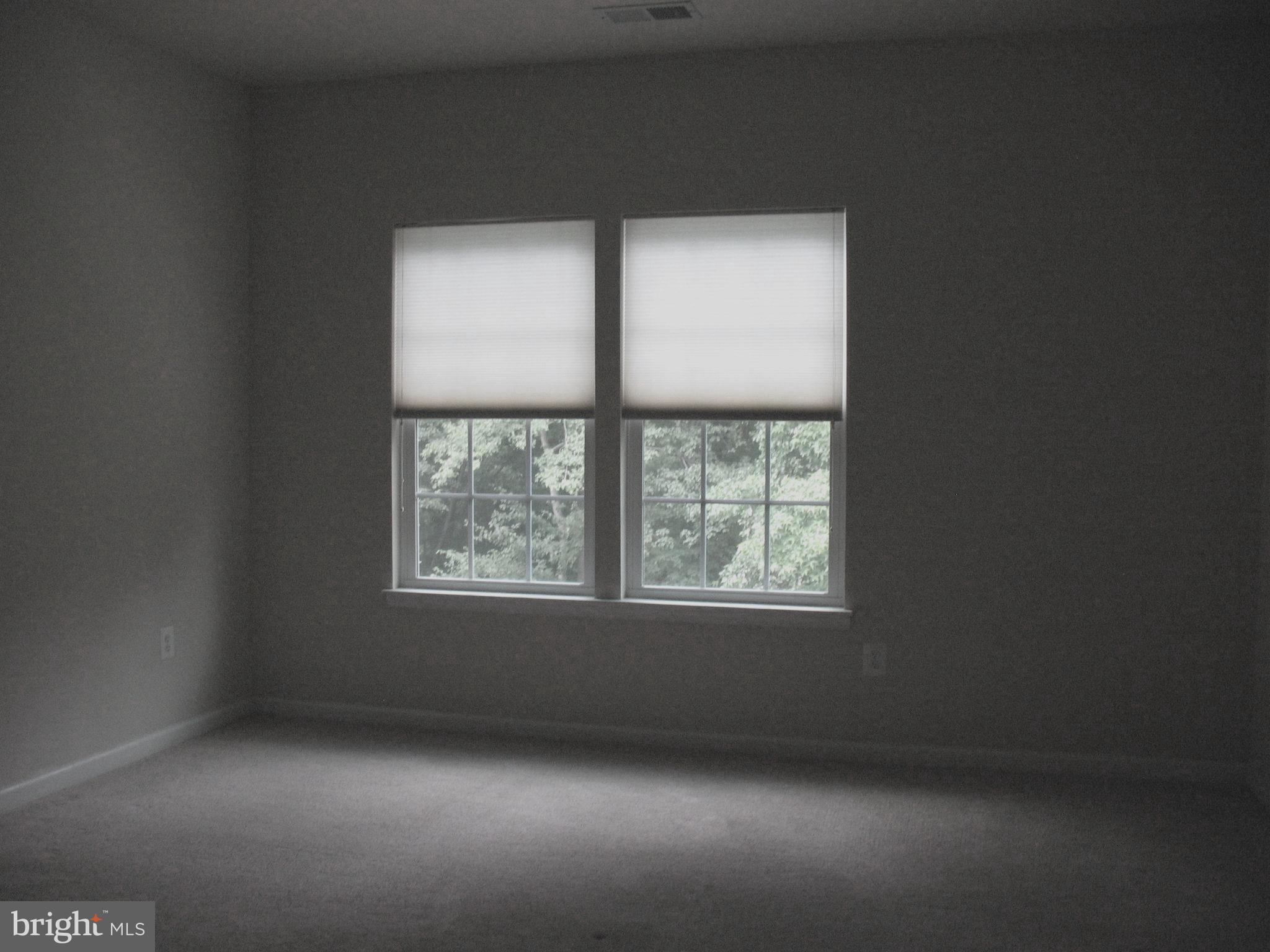 DORCHESTER WOODS - Residential Lease