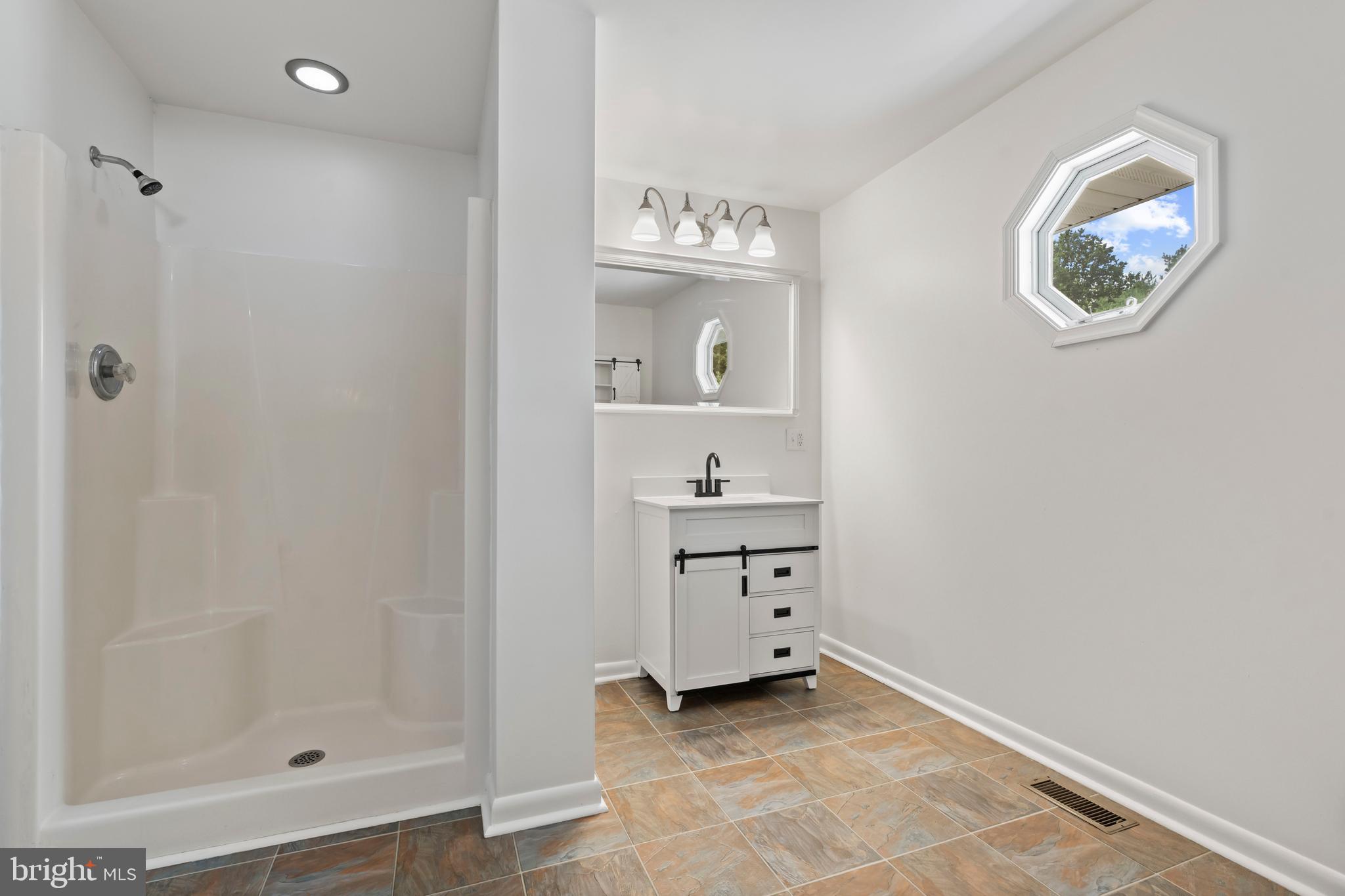 RISING SUN - Residential