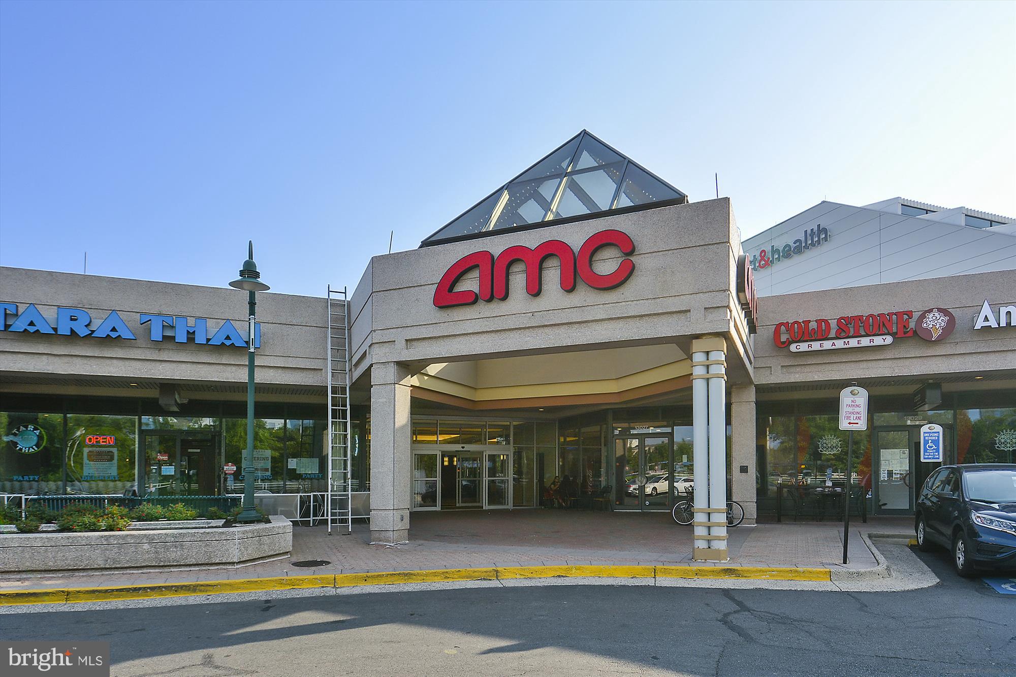 REFLECTION LAKE - Residential