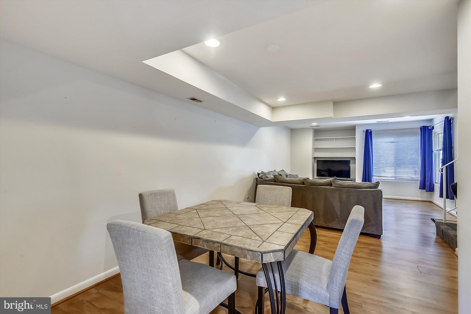 REFLECTION LAKE - Residential