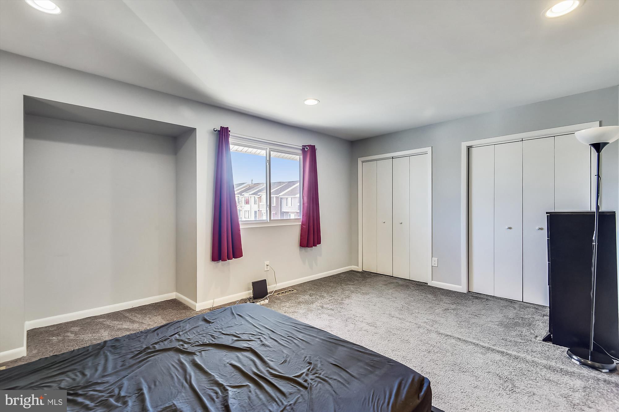 REFLECTION LAKE - Residential