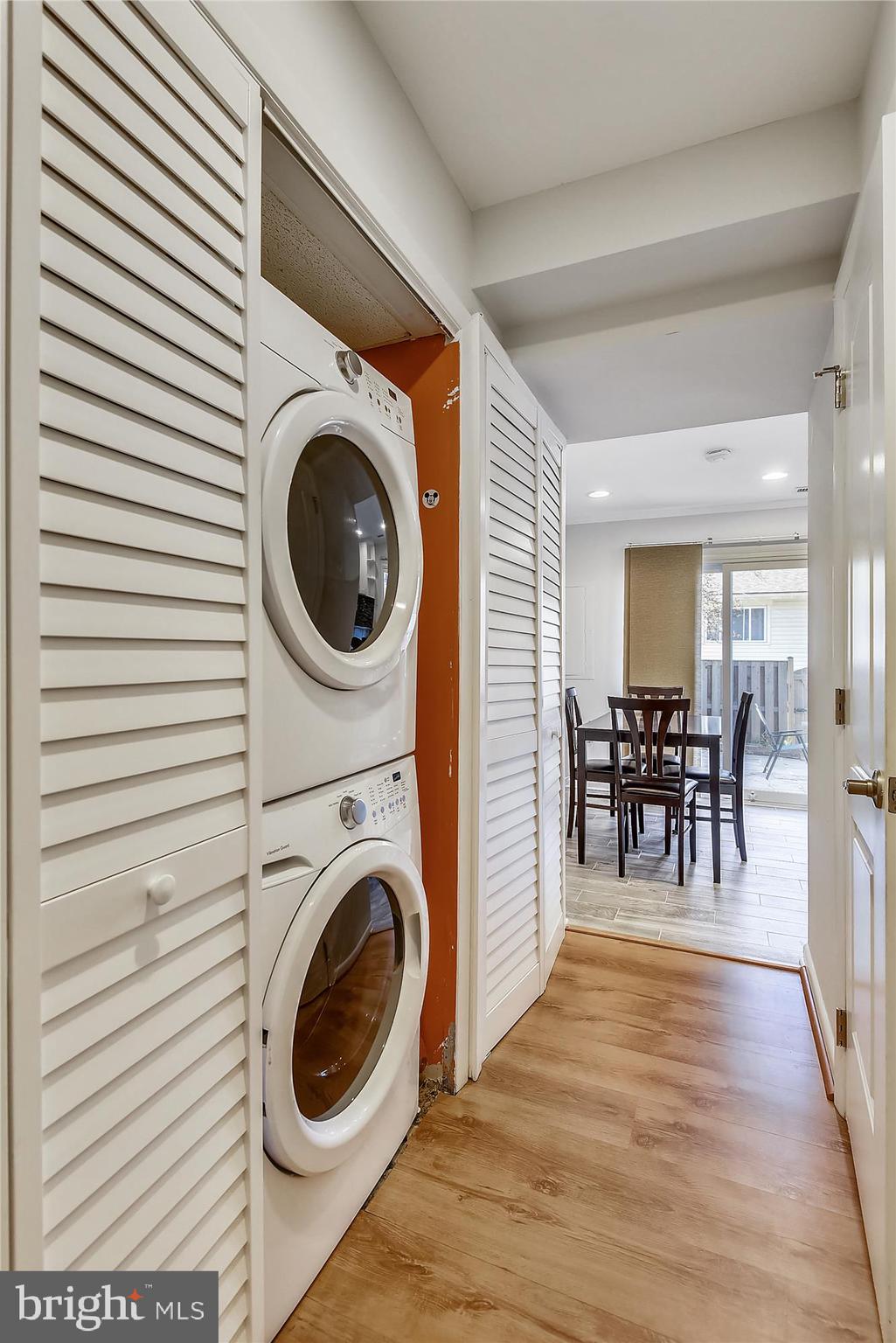 REFLECTION LAKE - Residential