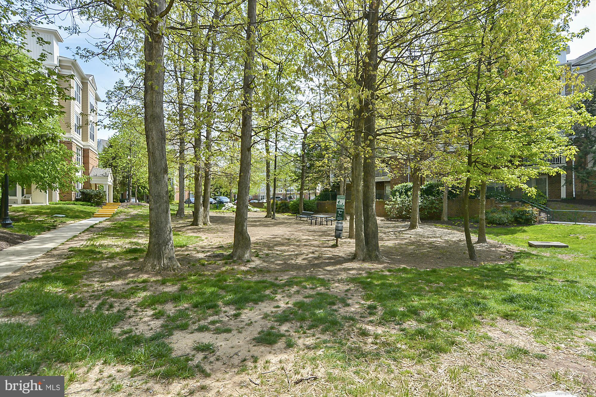 REFLECTION LAKE - Residential