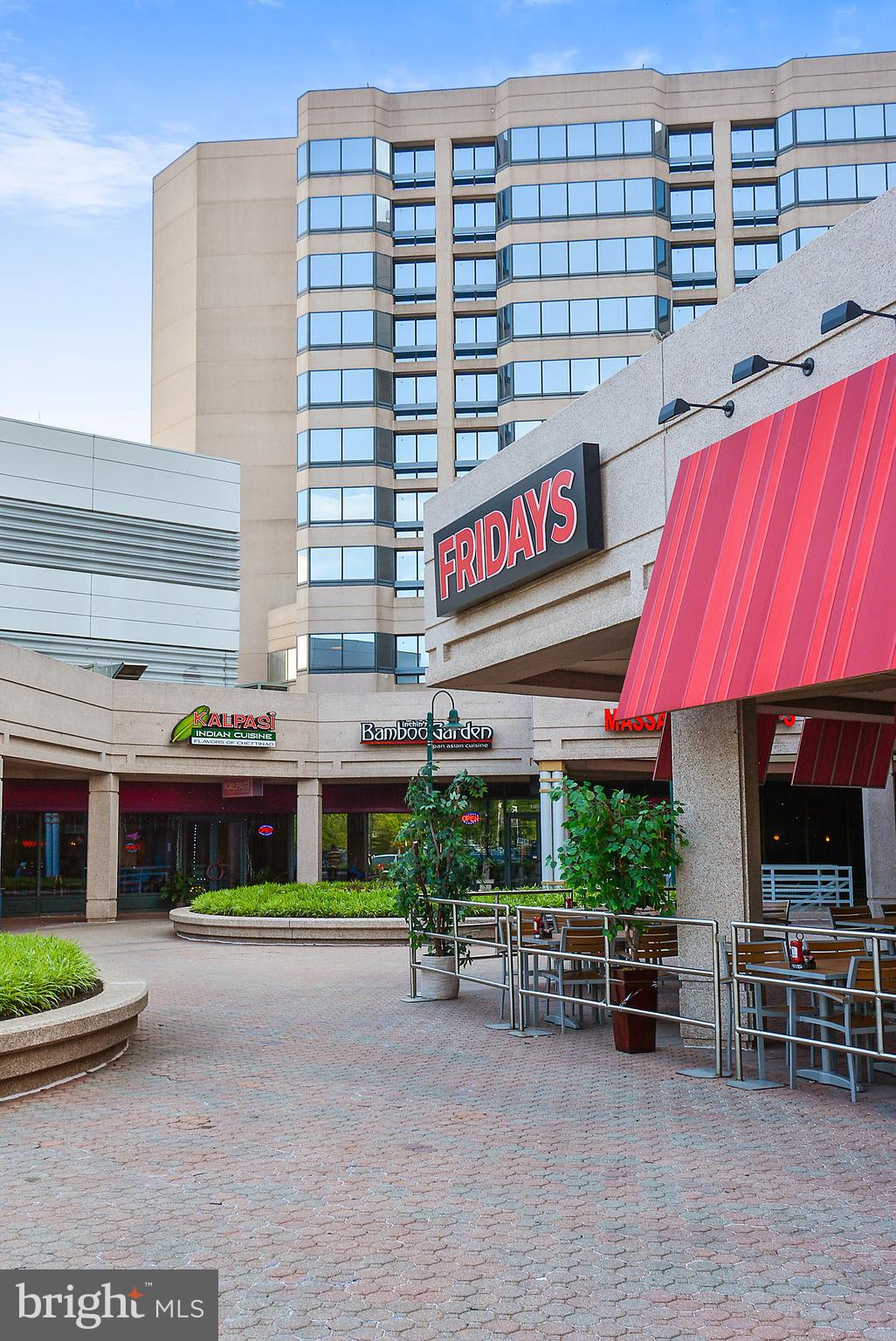 REFLECTION LAKE - Residential