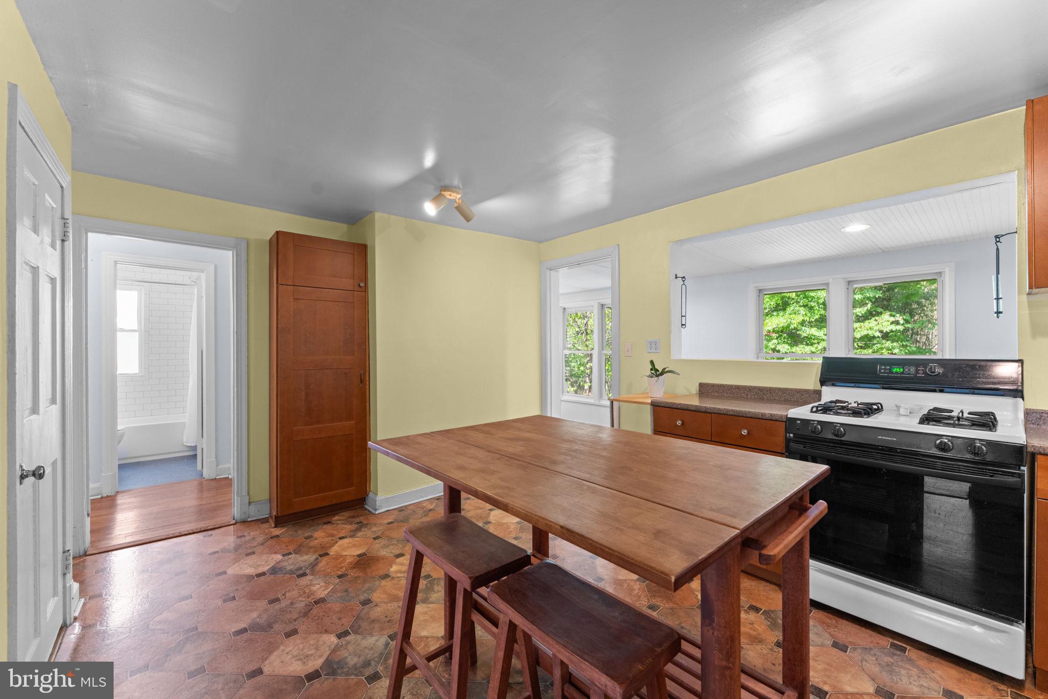 MT RAINIER - Residential