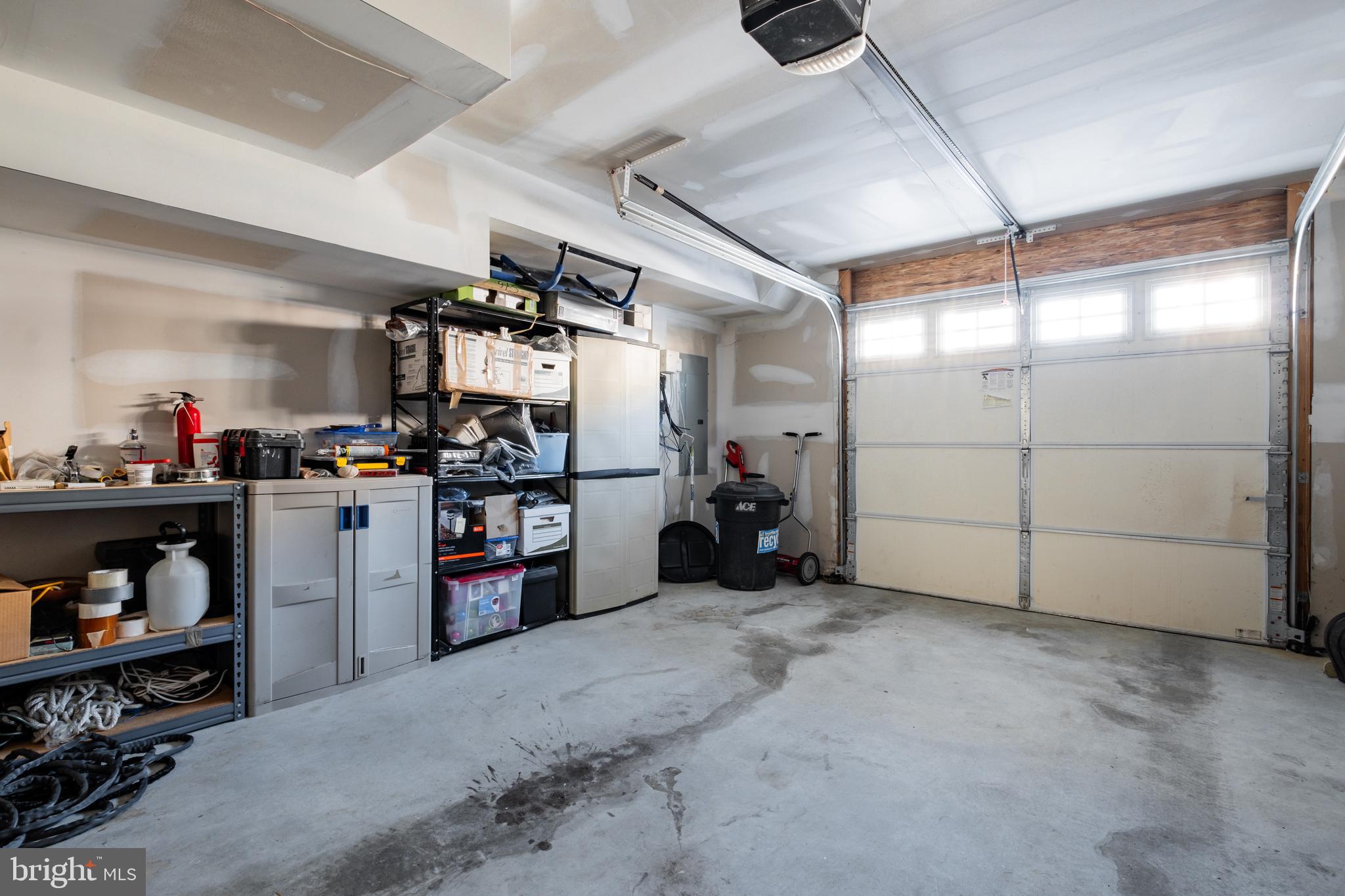 ROXBOROUGH - Residential