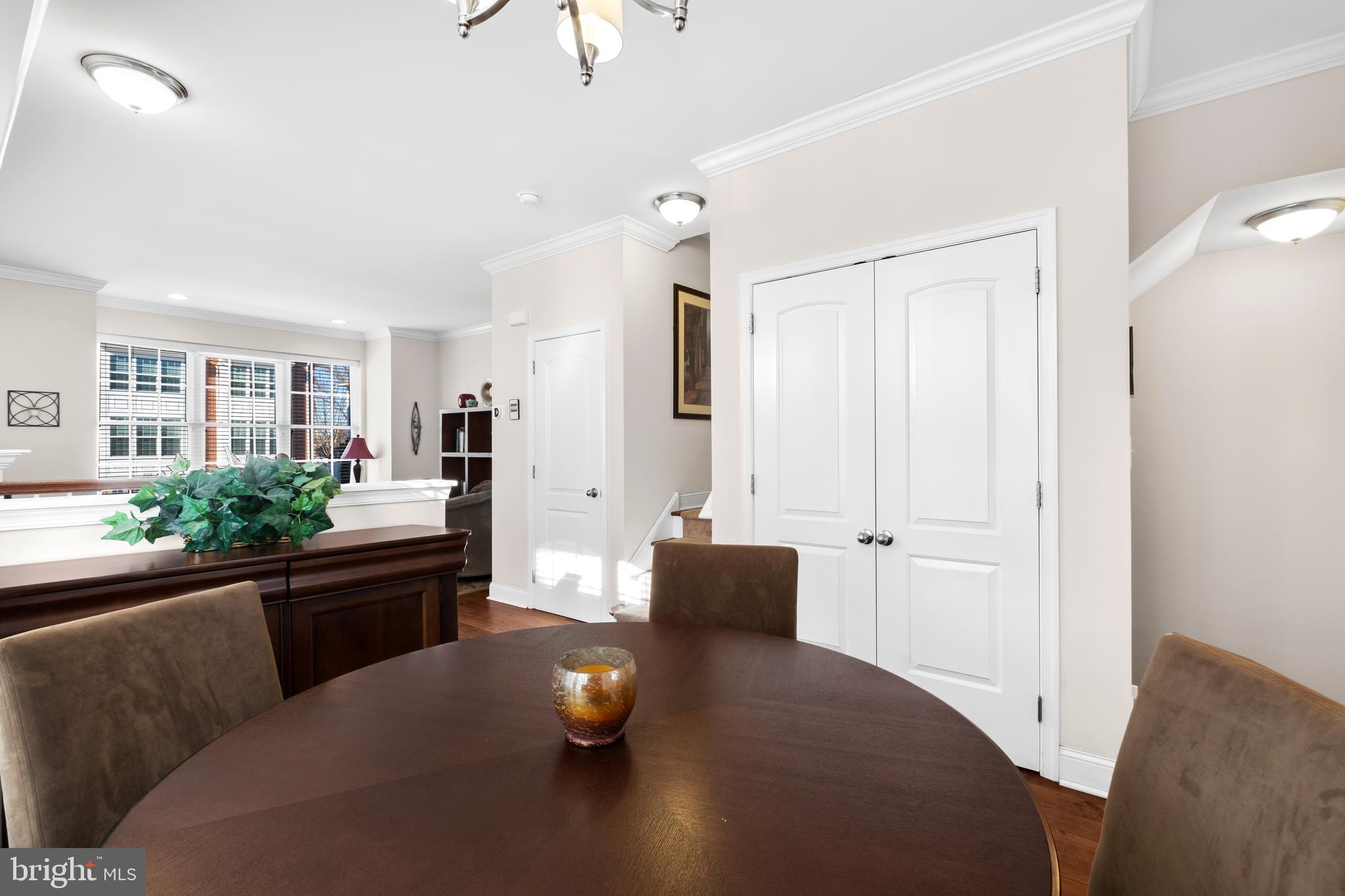 ROXBOROUGH - Residential