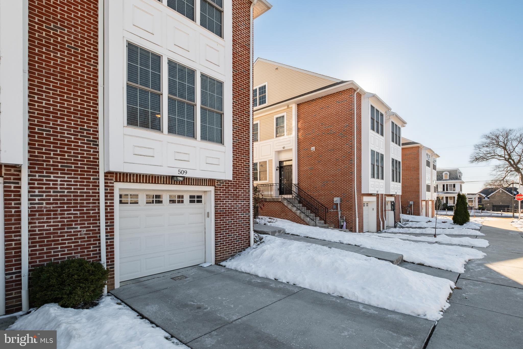 ROXBOROUGH - Residential