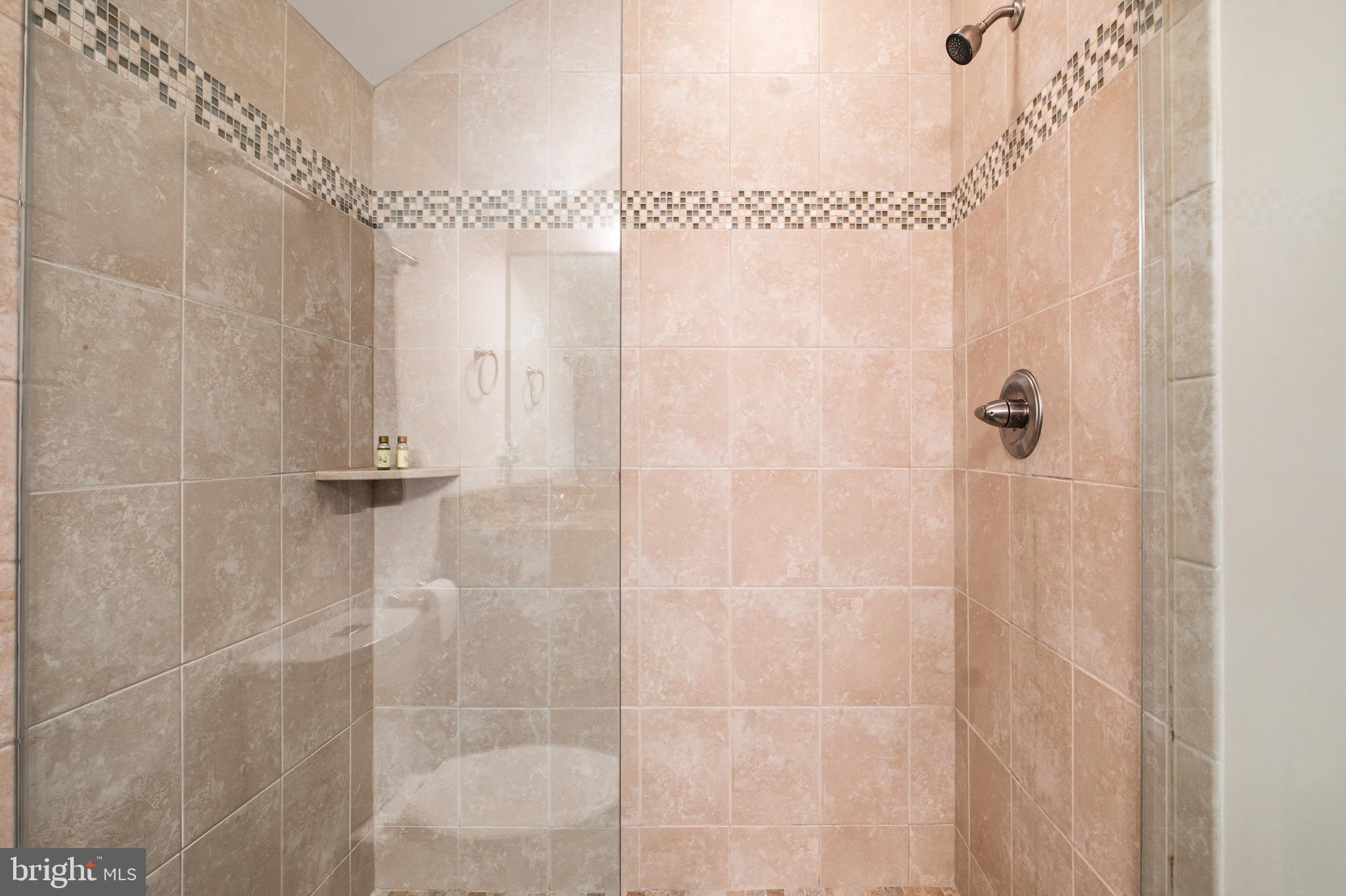 ROXBOROUGH - Residential