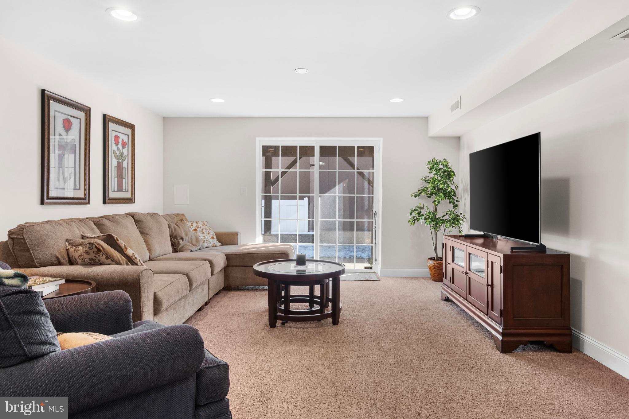 ROXBOROUGH - Residential