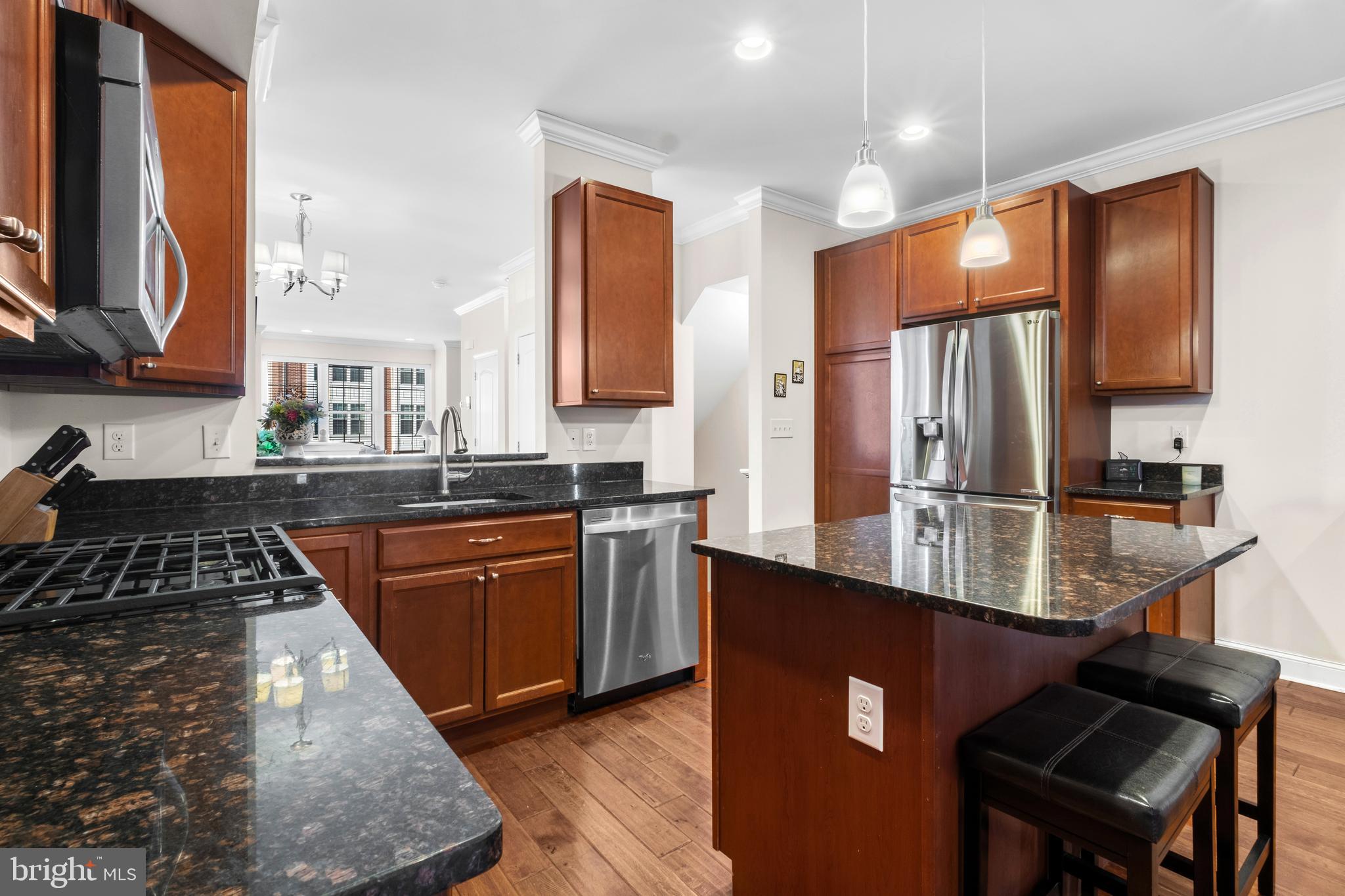 ROXBOROUGH - Residential