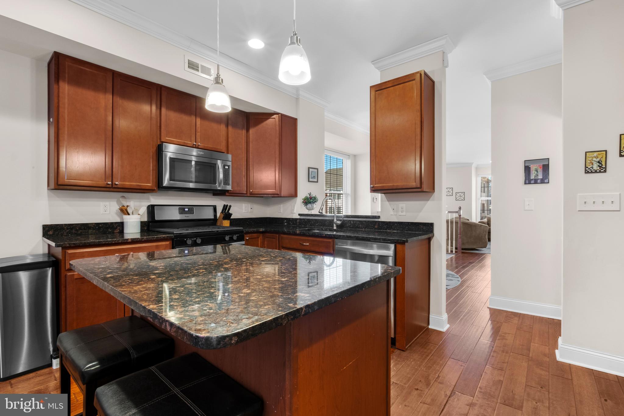 ROXBOROUGH - Residential