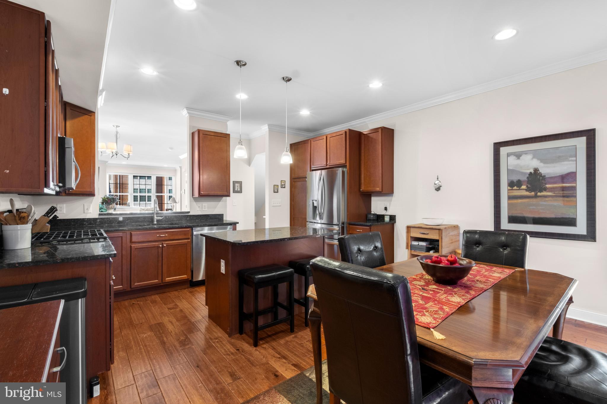 ROXBOROUGH - Residential