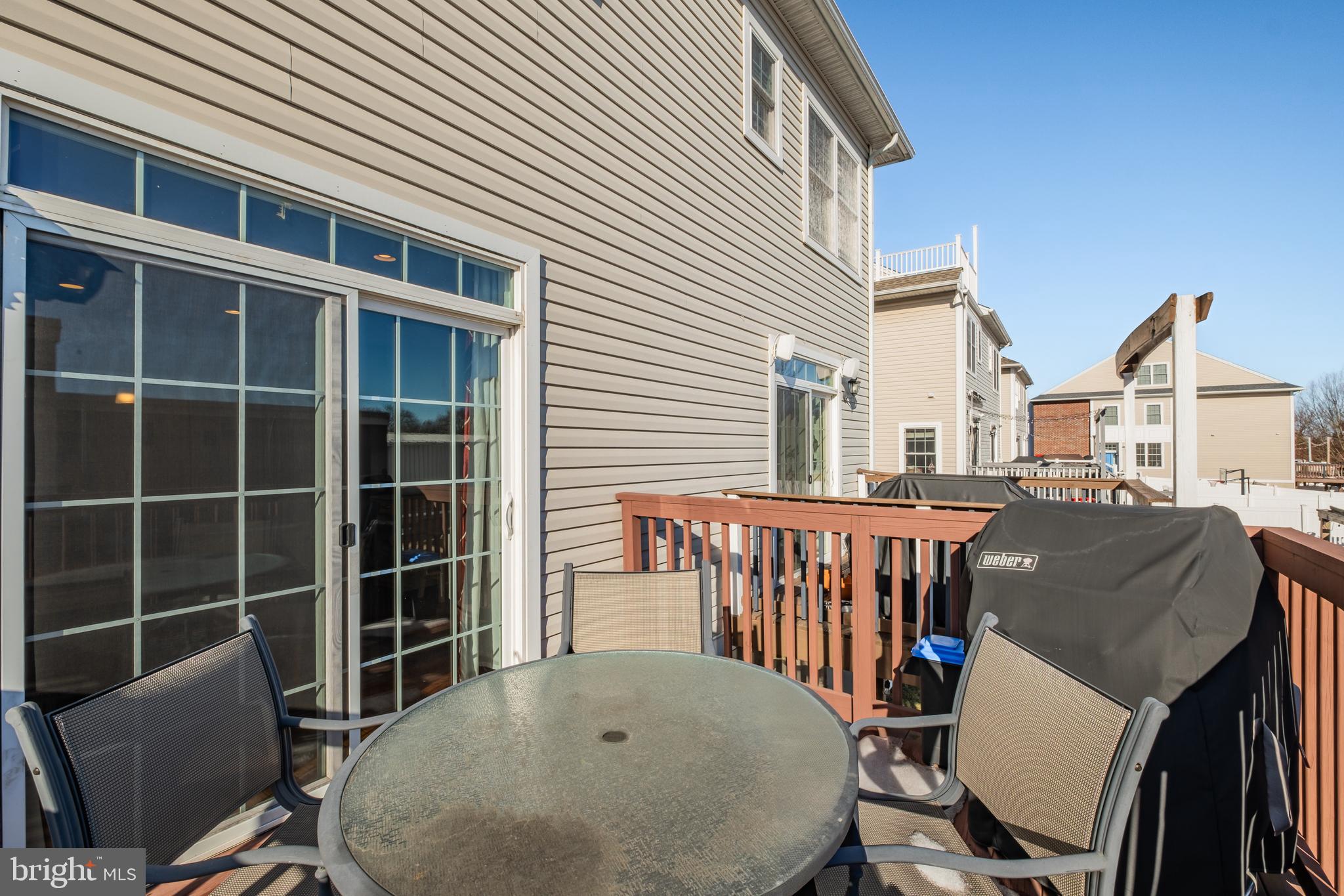 ROXBOROUGH - Residential