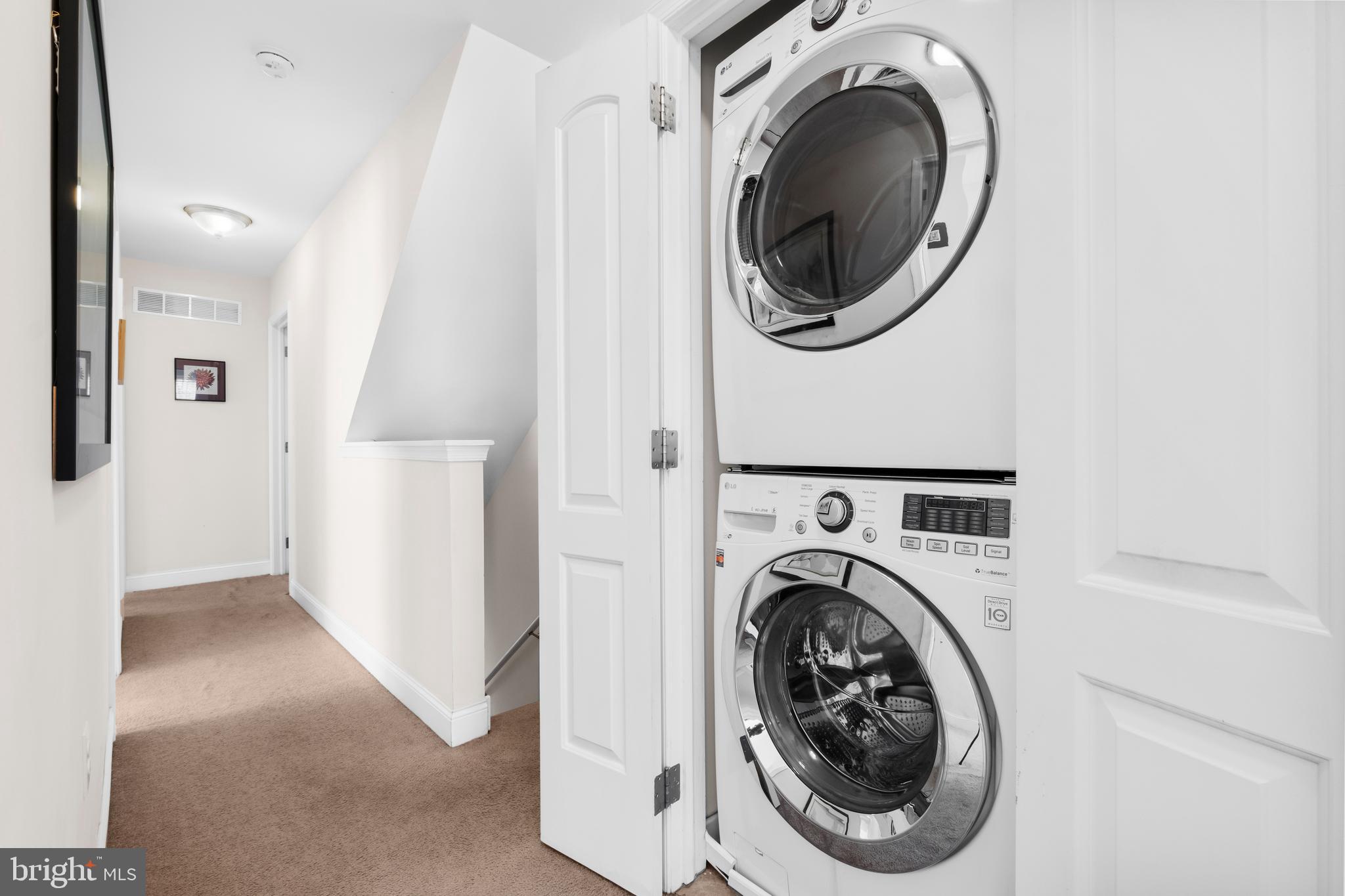 ROXBOROUGH - Residential