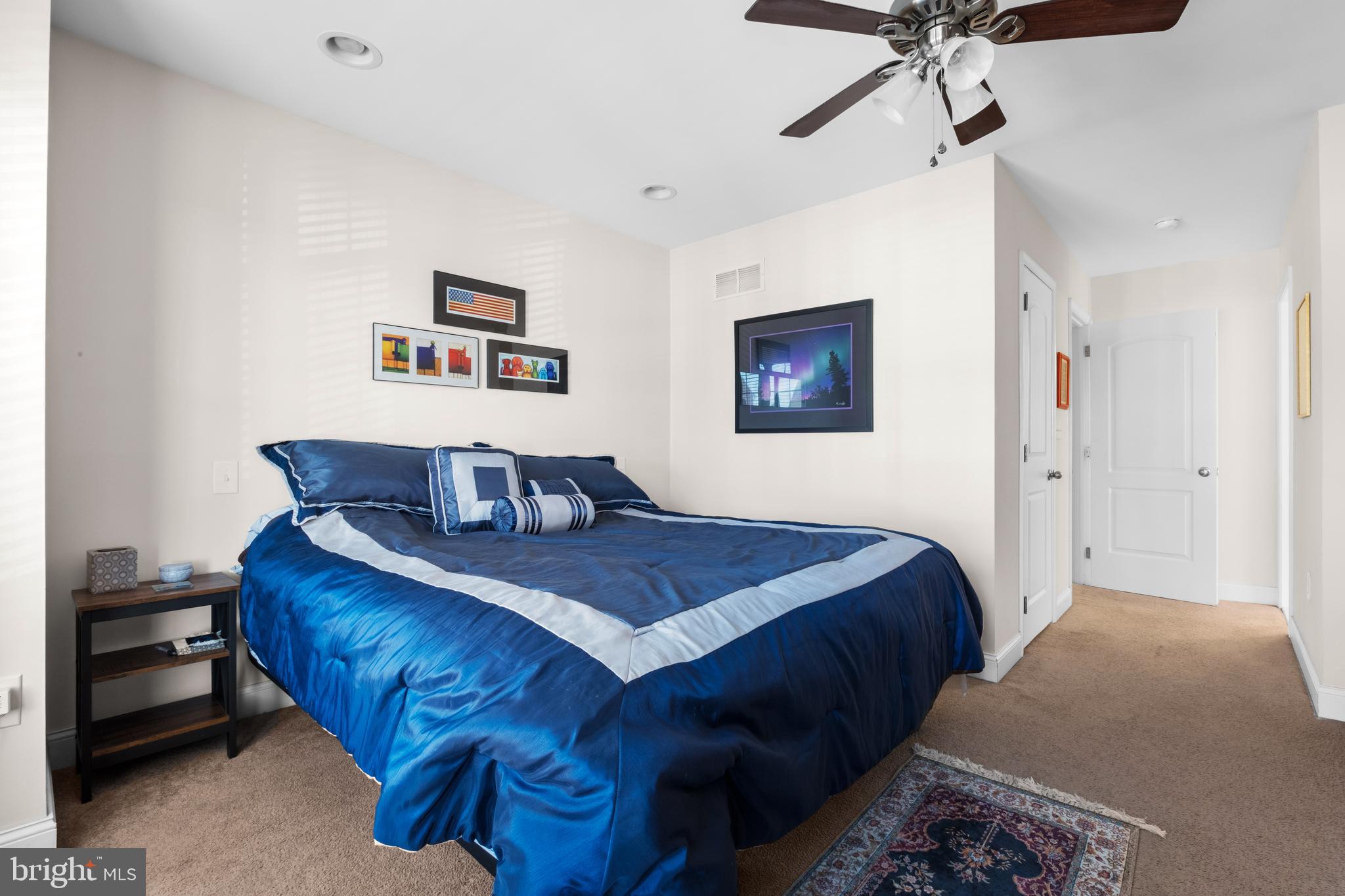 ROXBOROUGH - Residential