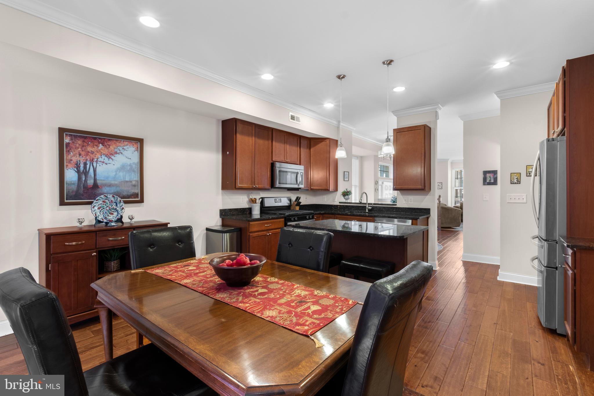 ROXBOROUGH - Residential