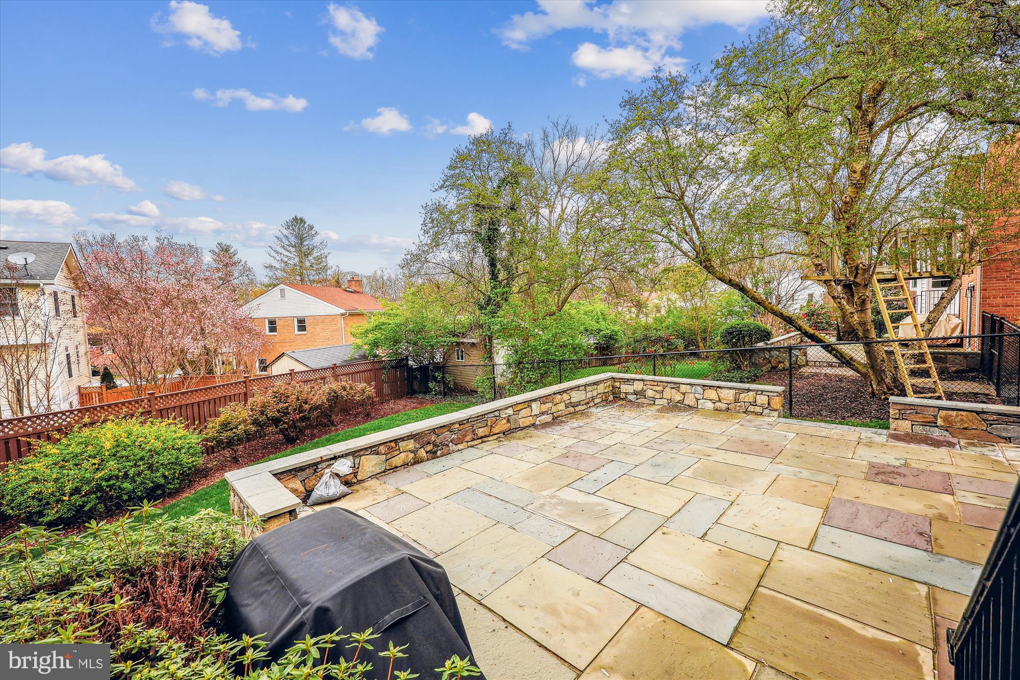 WOODHAVEN - Residential