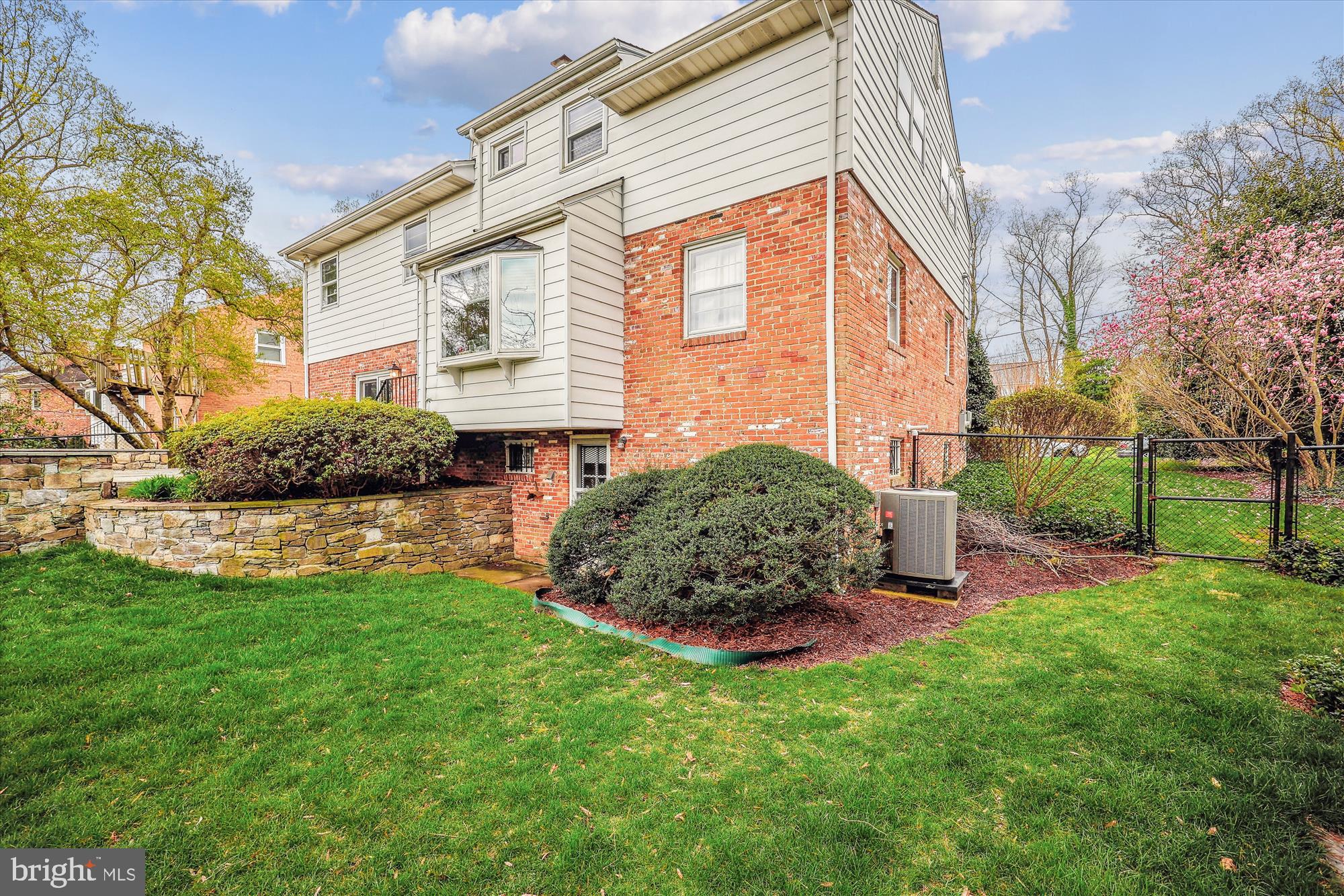 WOODHAVEN - Residential