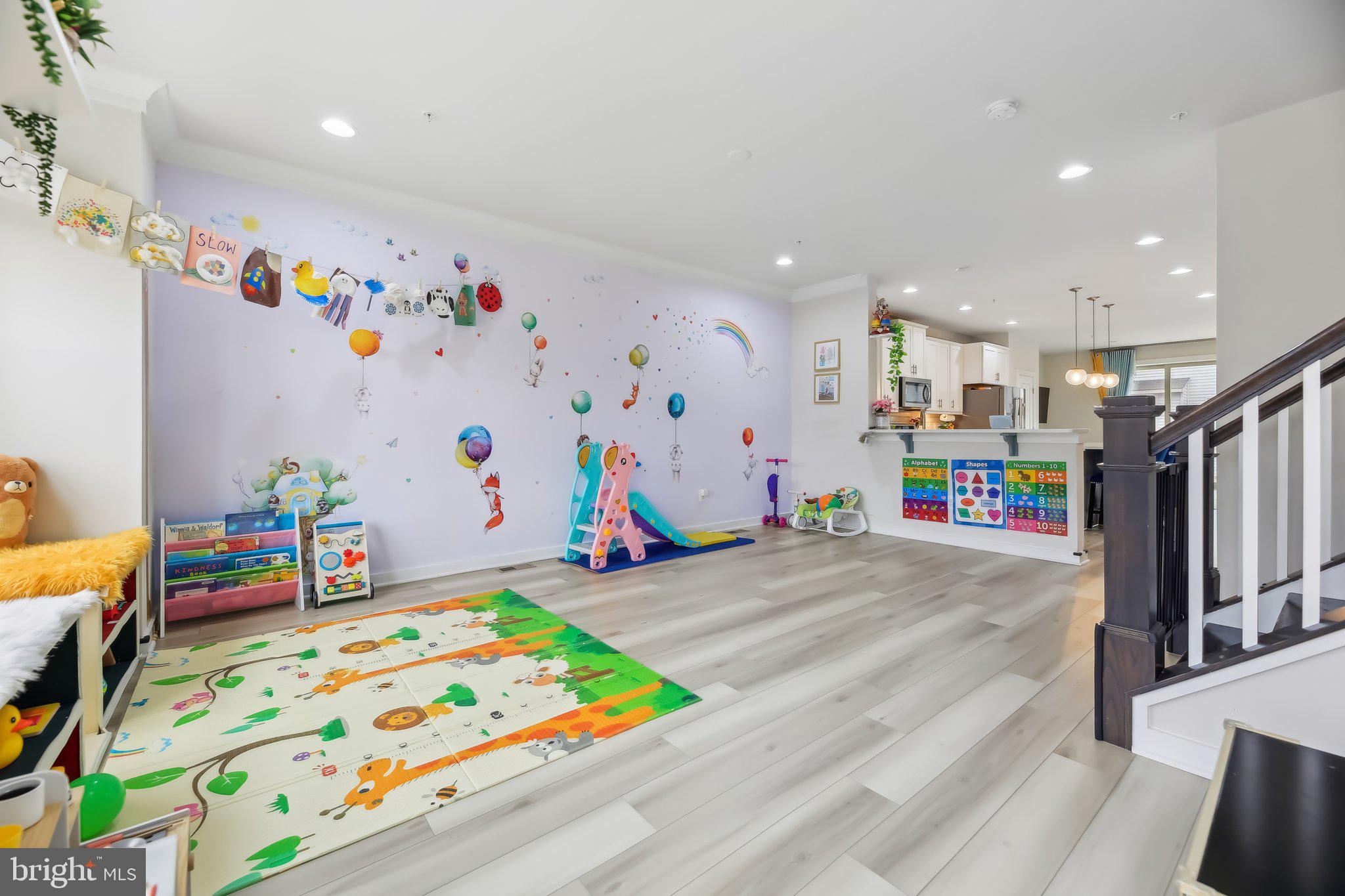 STONE BARN VILLAGE - Residential Lease