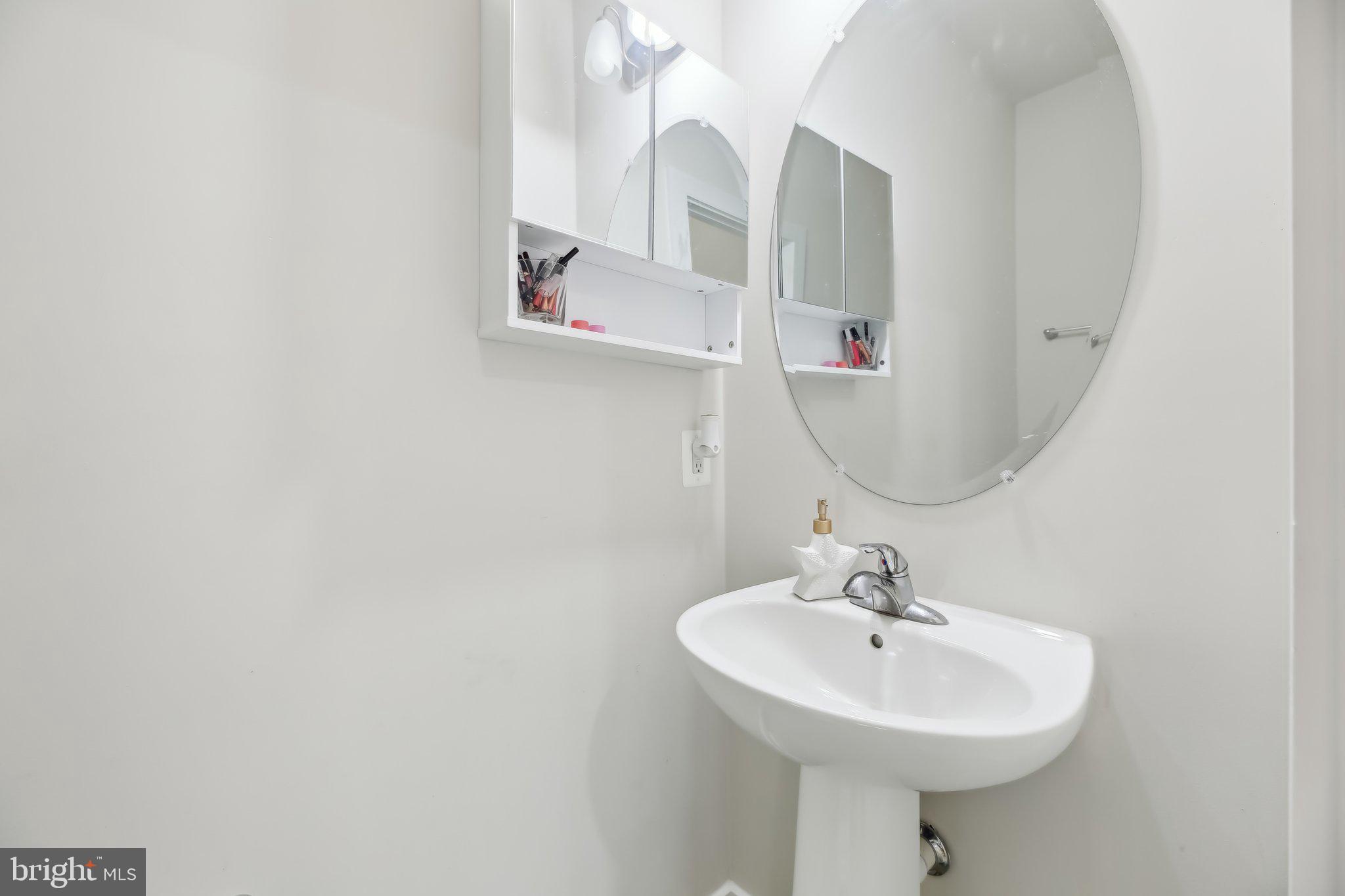 STONE BARN VILLAGE - Residential Lease