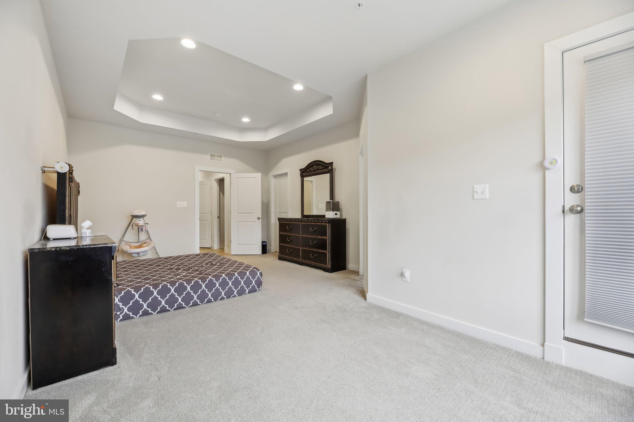 STONE BARN VILLAGE - Residential Lease