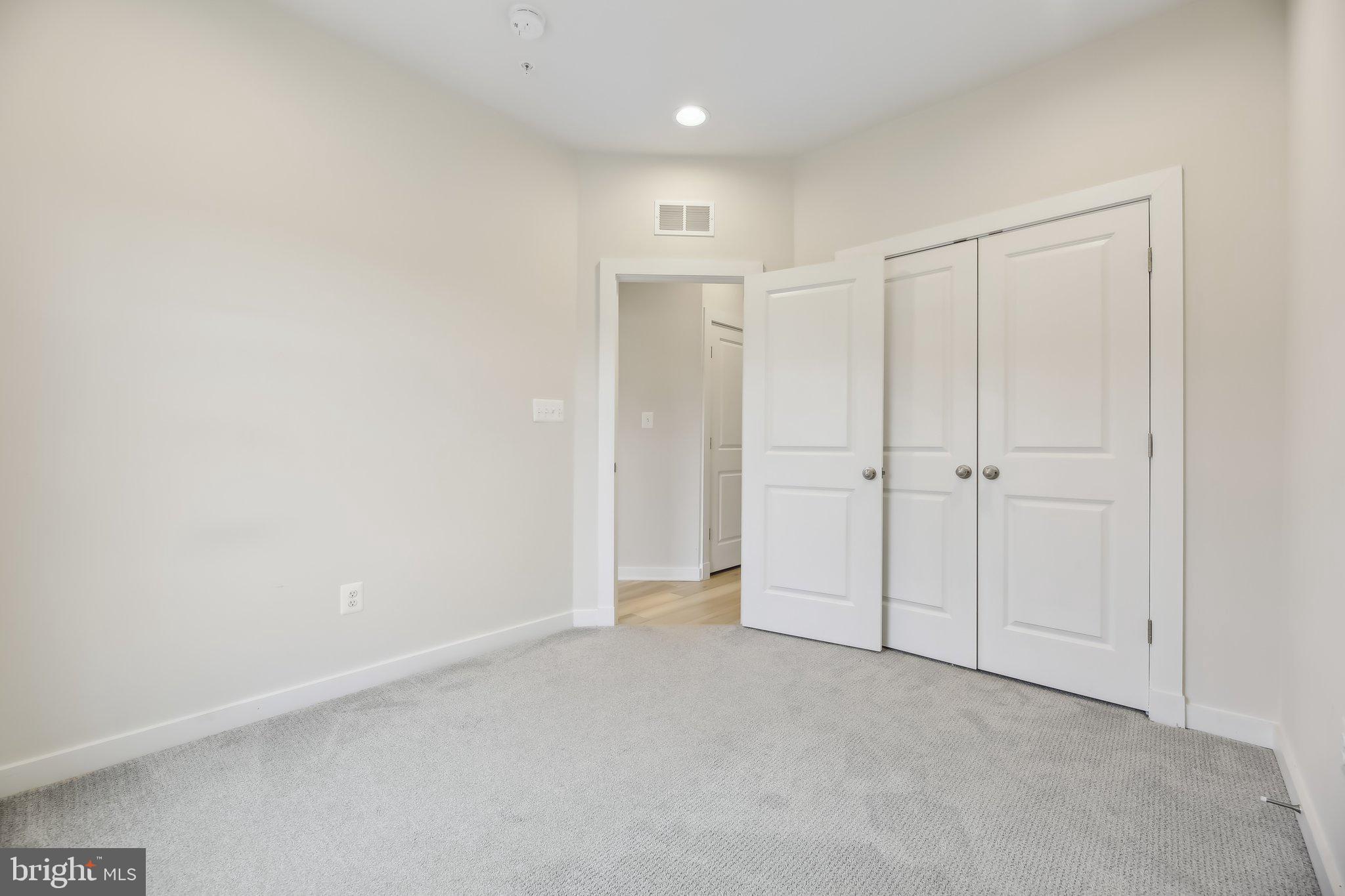 STONE BARN VILLAGE - Residential Lease