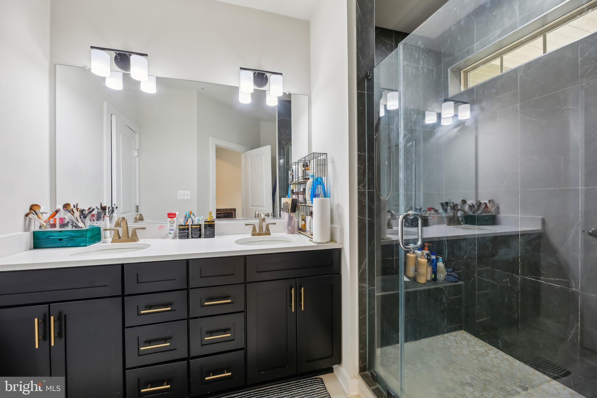 STONE BARN VILLAGE - Residential Lease