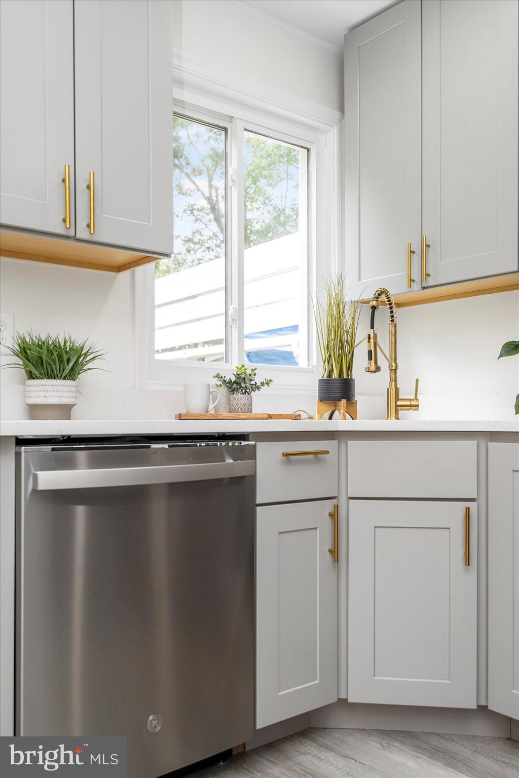 NORTH ENGLEWOOD - Residential