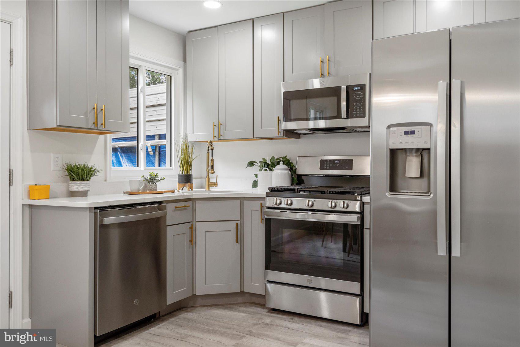 NORTH ENGLEWOOD - Residential