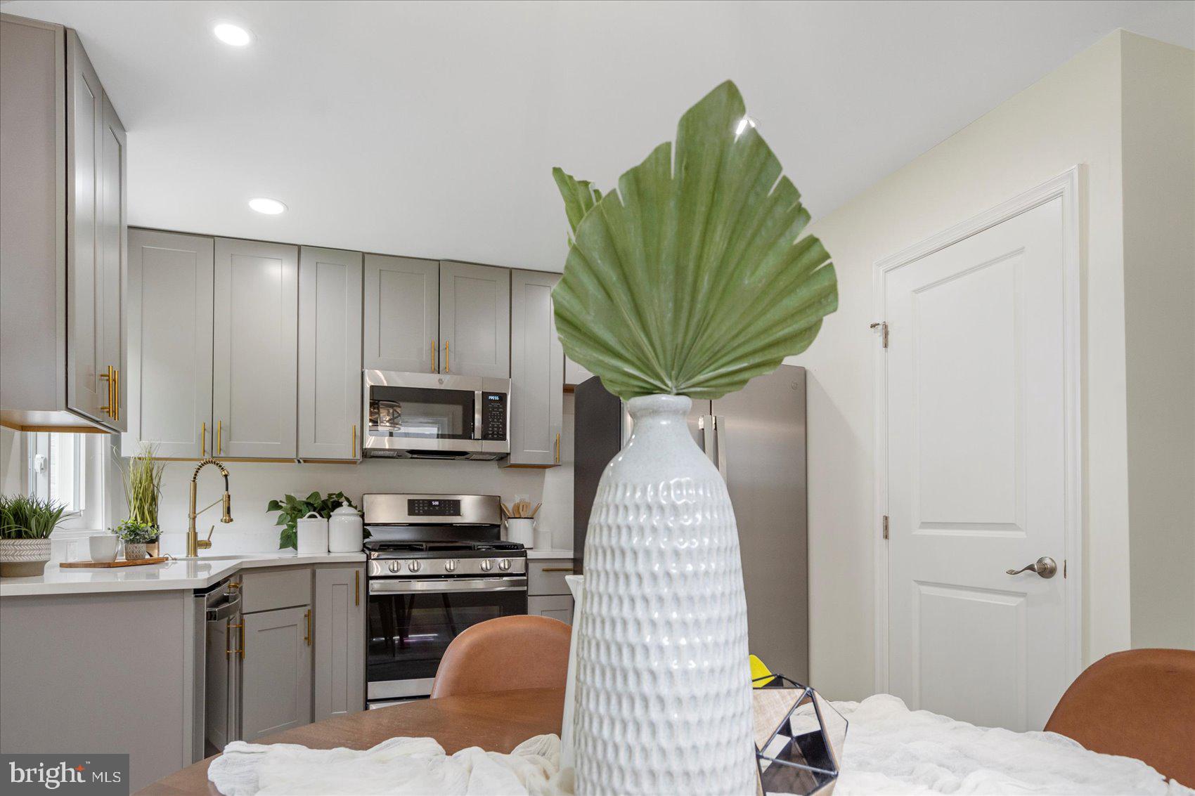 NORTH ENGLEWOOD - Residential