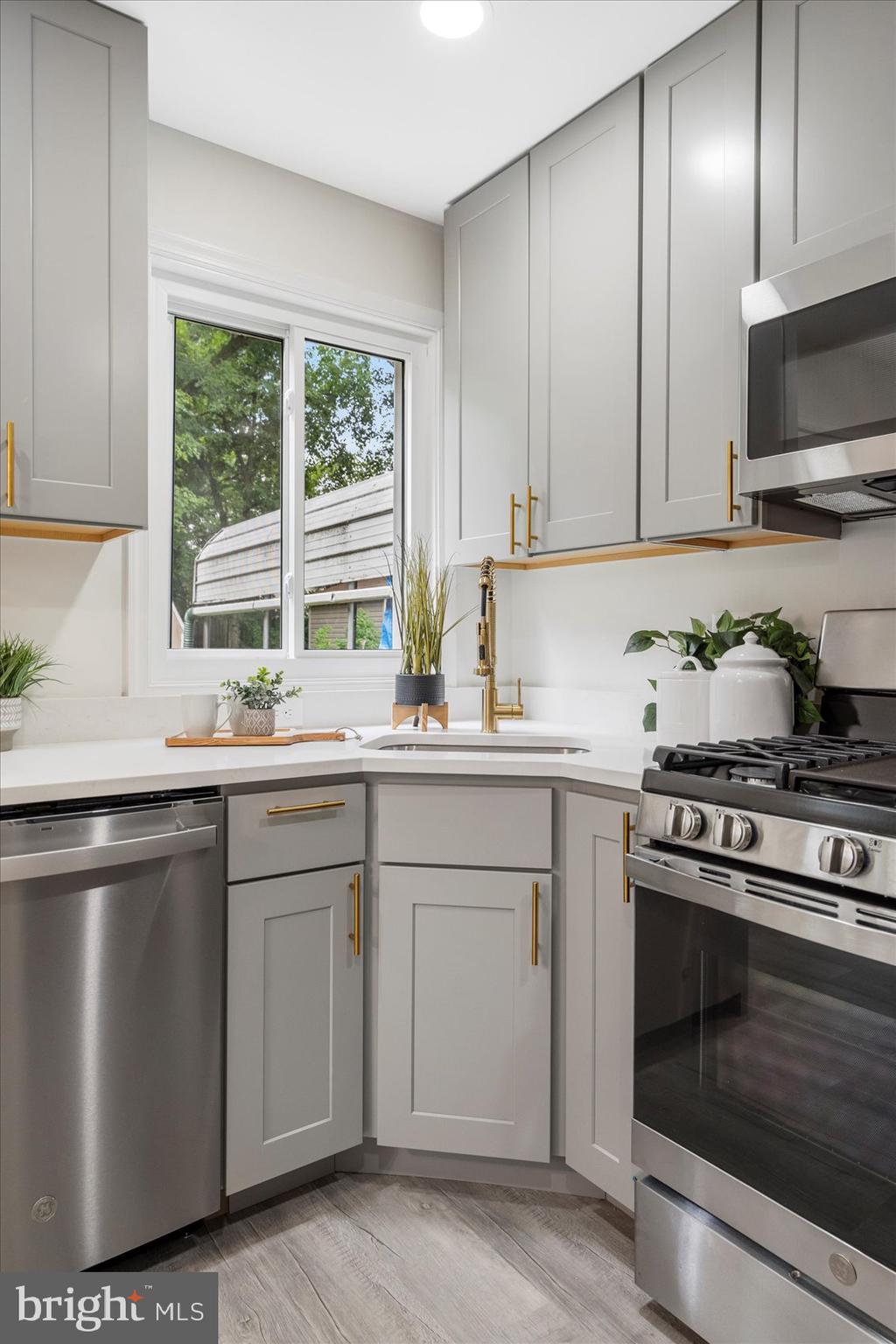 NORTH ENGLEWOOD - Residential