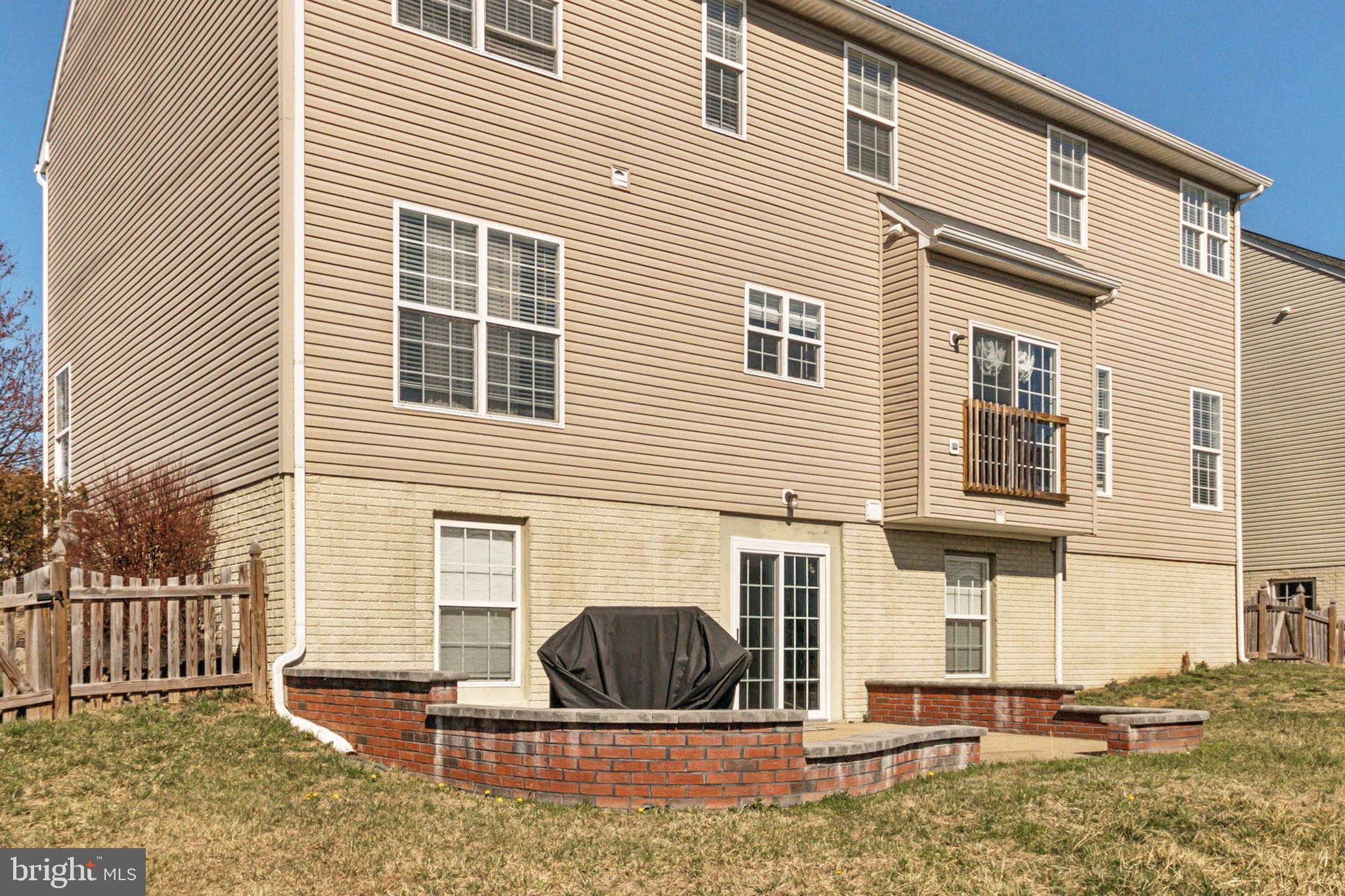 LEE'S CROSSING - Residential