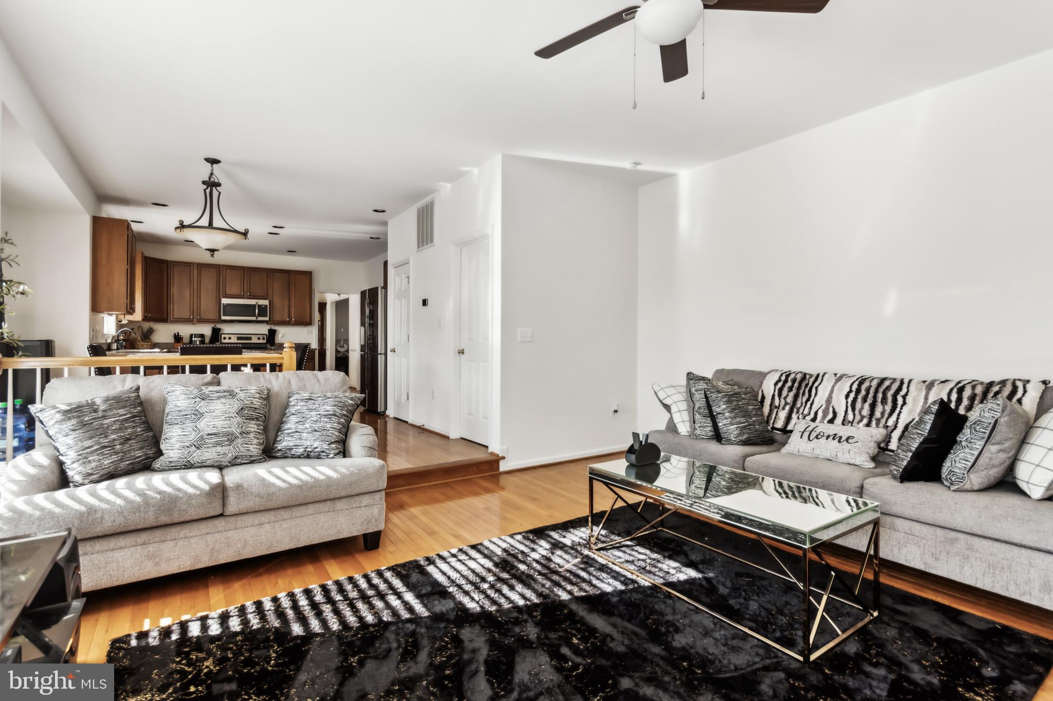 LEE'S CROSSING - Residential