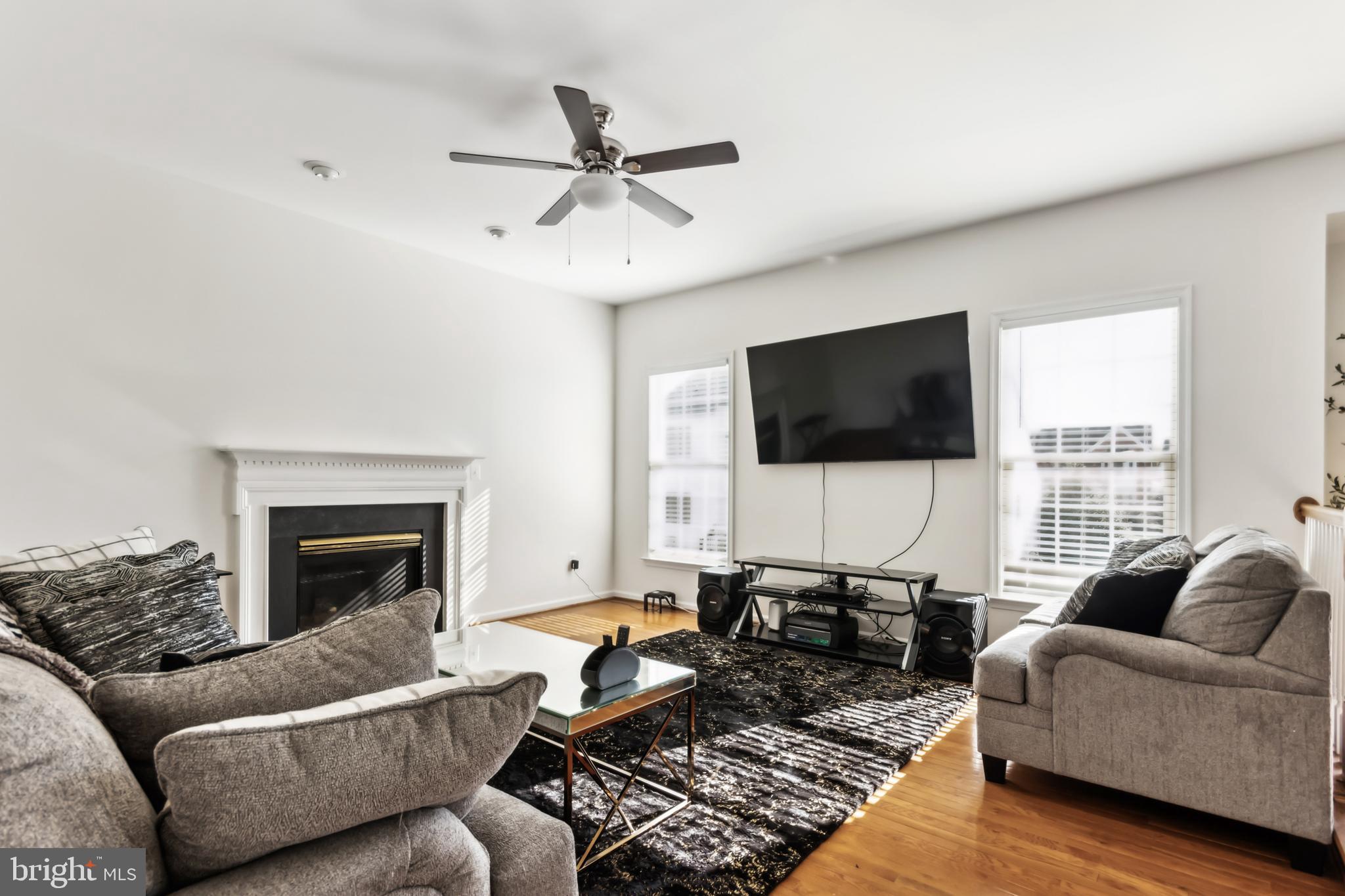 LEE'S CROSSING - Residential