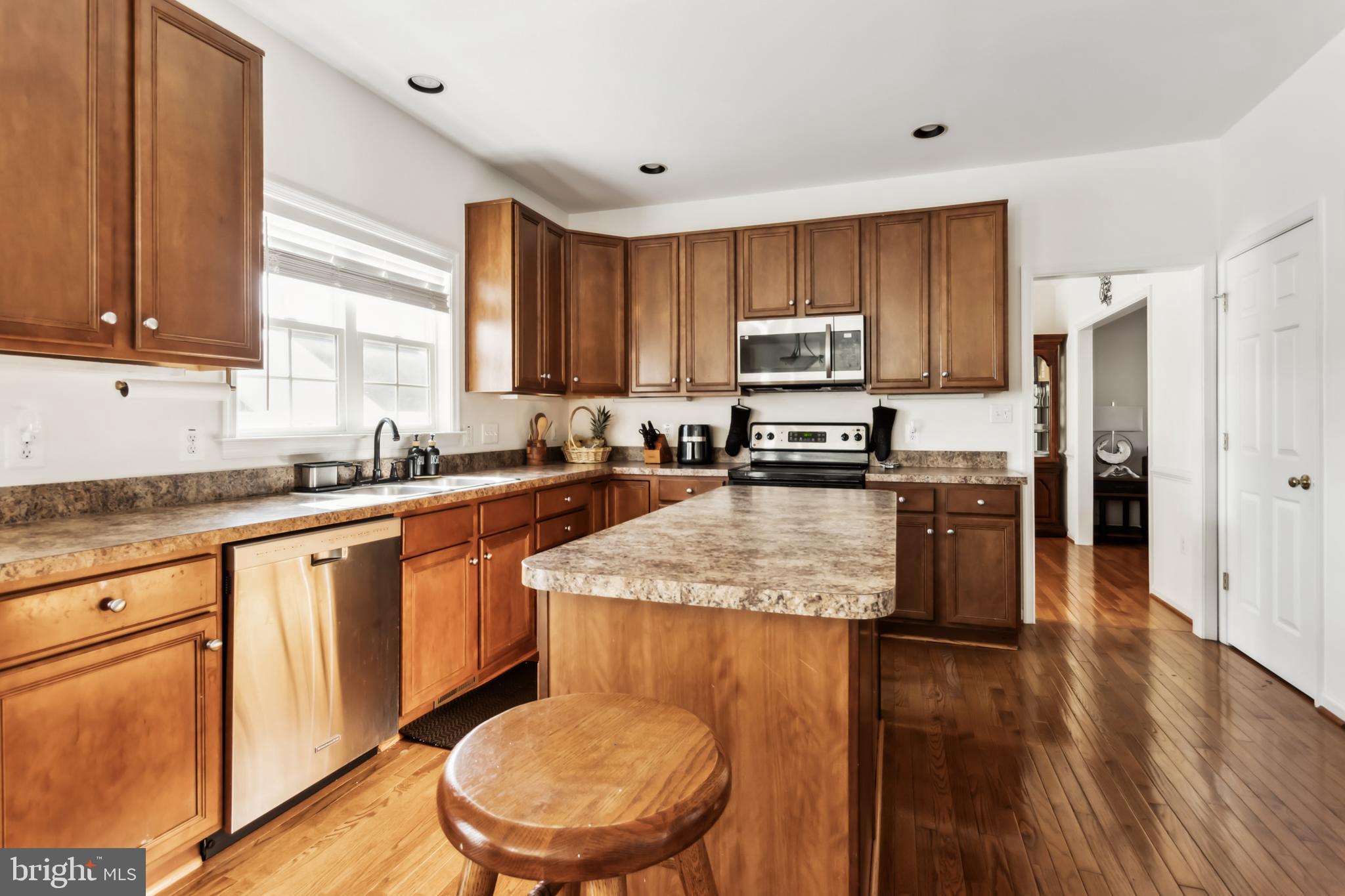 LEE'S CROSSING - Residential