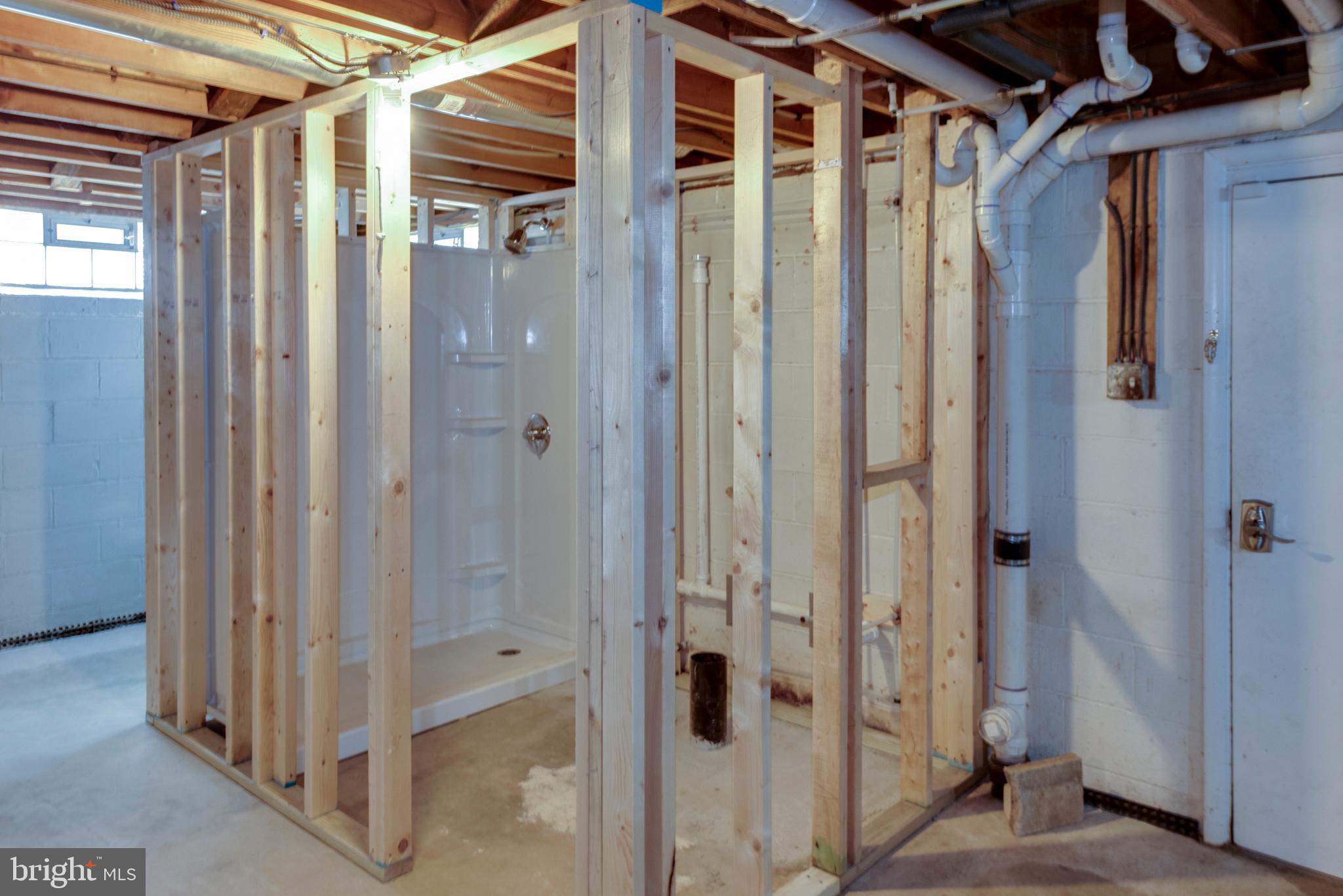 ADMIRAL HEIGHTS - Residential