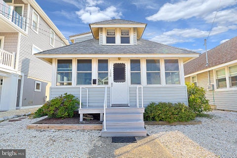 Homes For Sale - 108 E 20th Street<br/> SHIP BOTTOM, NJ 08008