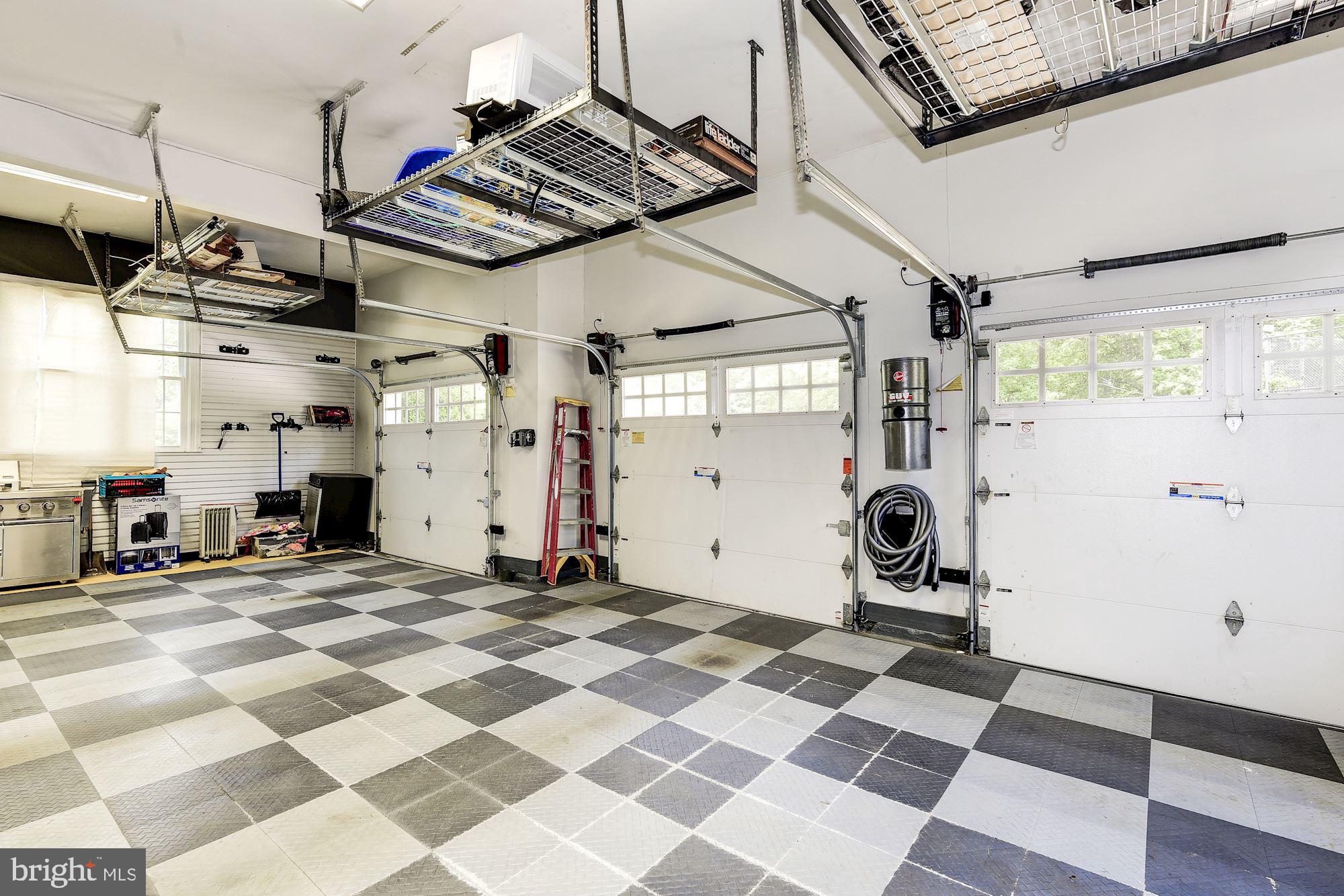 LAKE NORMANDY ESTATES - Residential