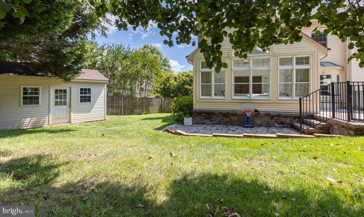 COURTS OF FOUR SEASONS - Residential