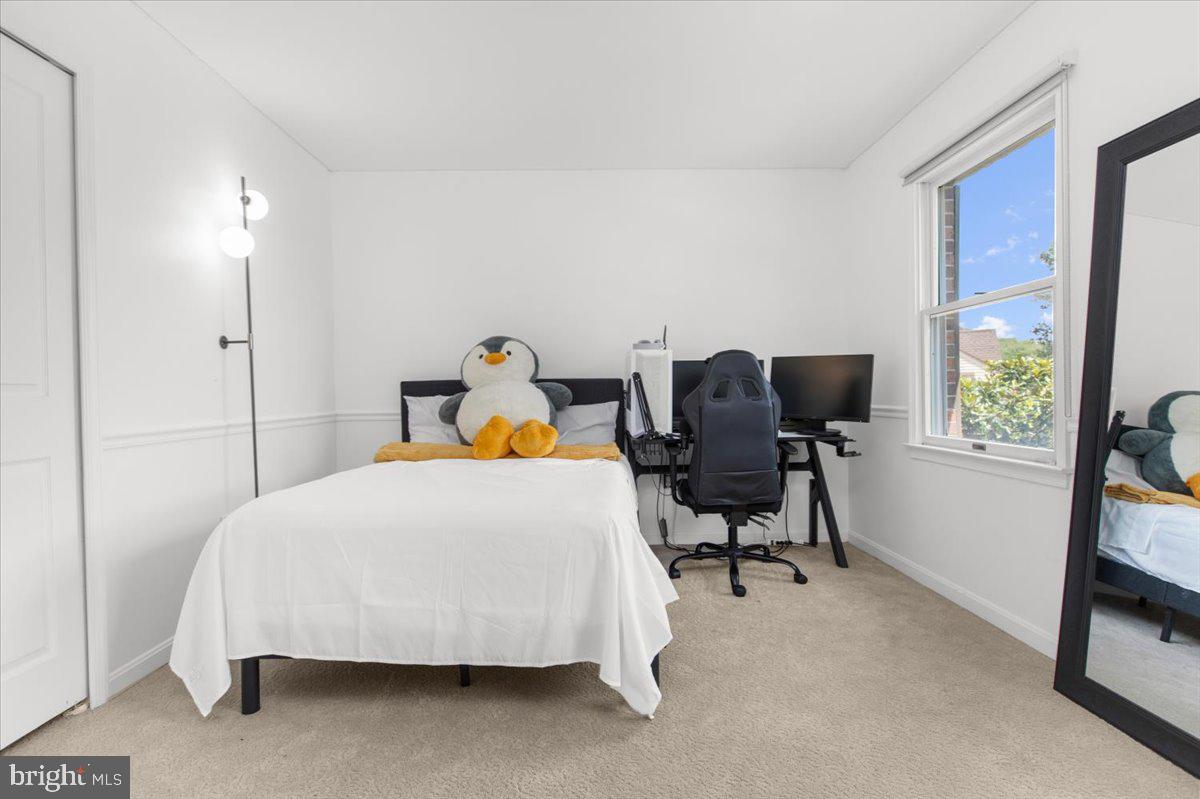 COURTS OF FOUR SEASONS - Residential