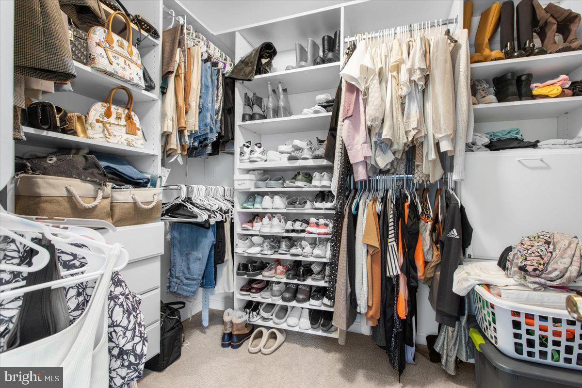 COURTS OF FOUR SEASONS - Residential