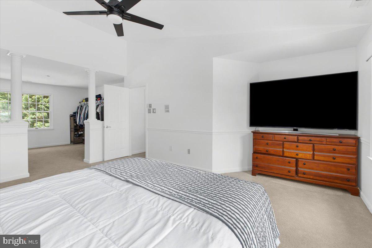 COURTS OF FOUR SEASONS - Residential