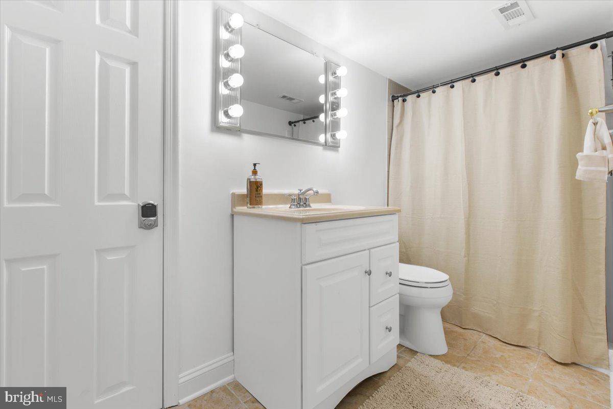 COURTS OF FOUR SEASONS - Residential