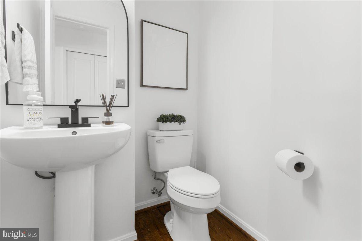 COURTS OF FOUR SEASONS - Residential