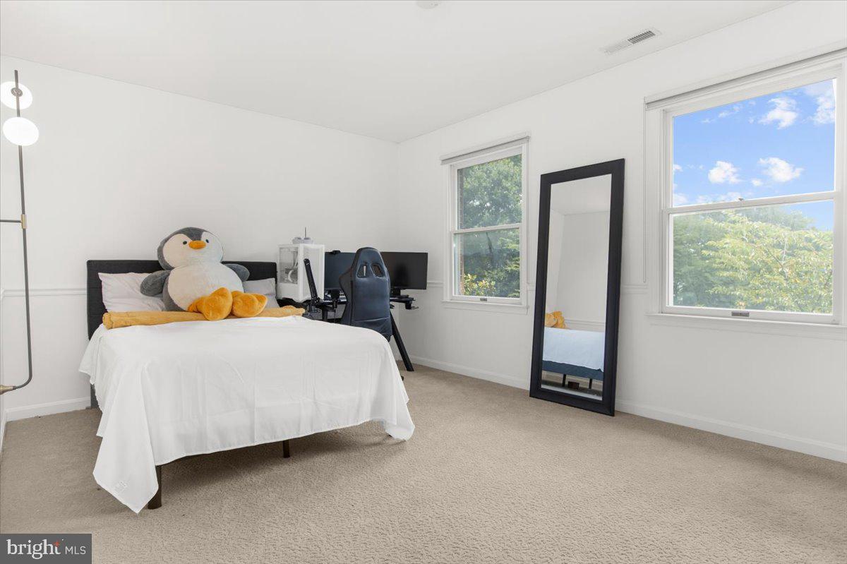 COURTS OF FOUR SEASONS - Residential