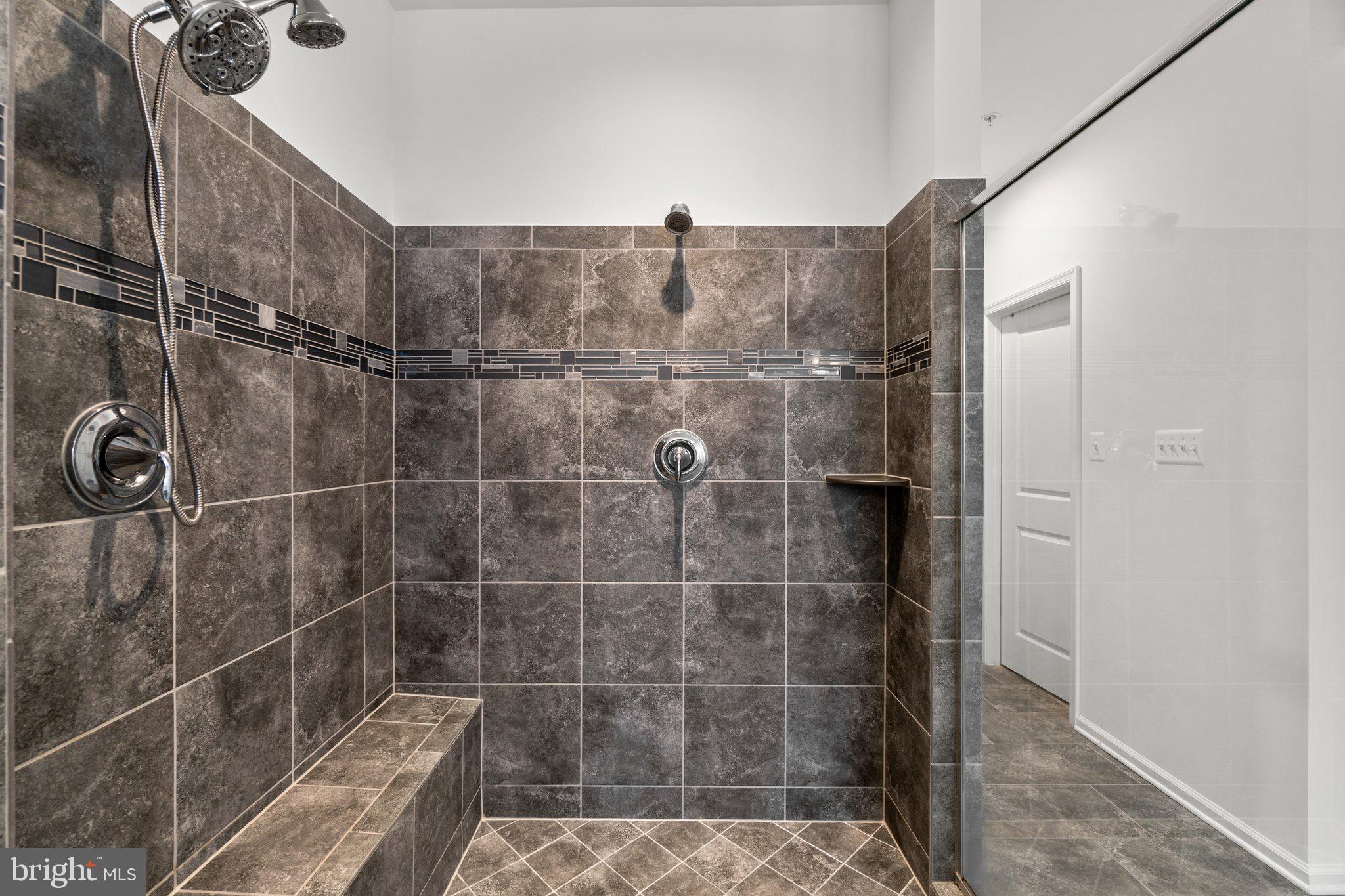 TALLYN RIDGE - Residential