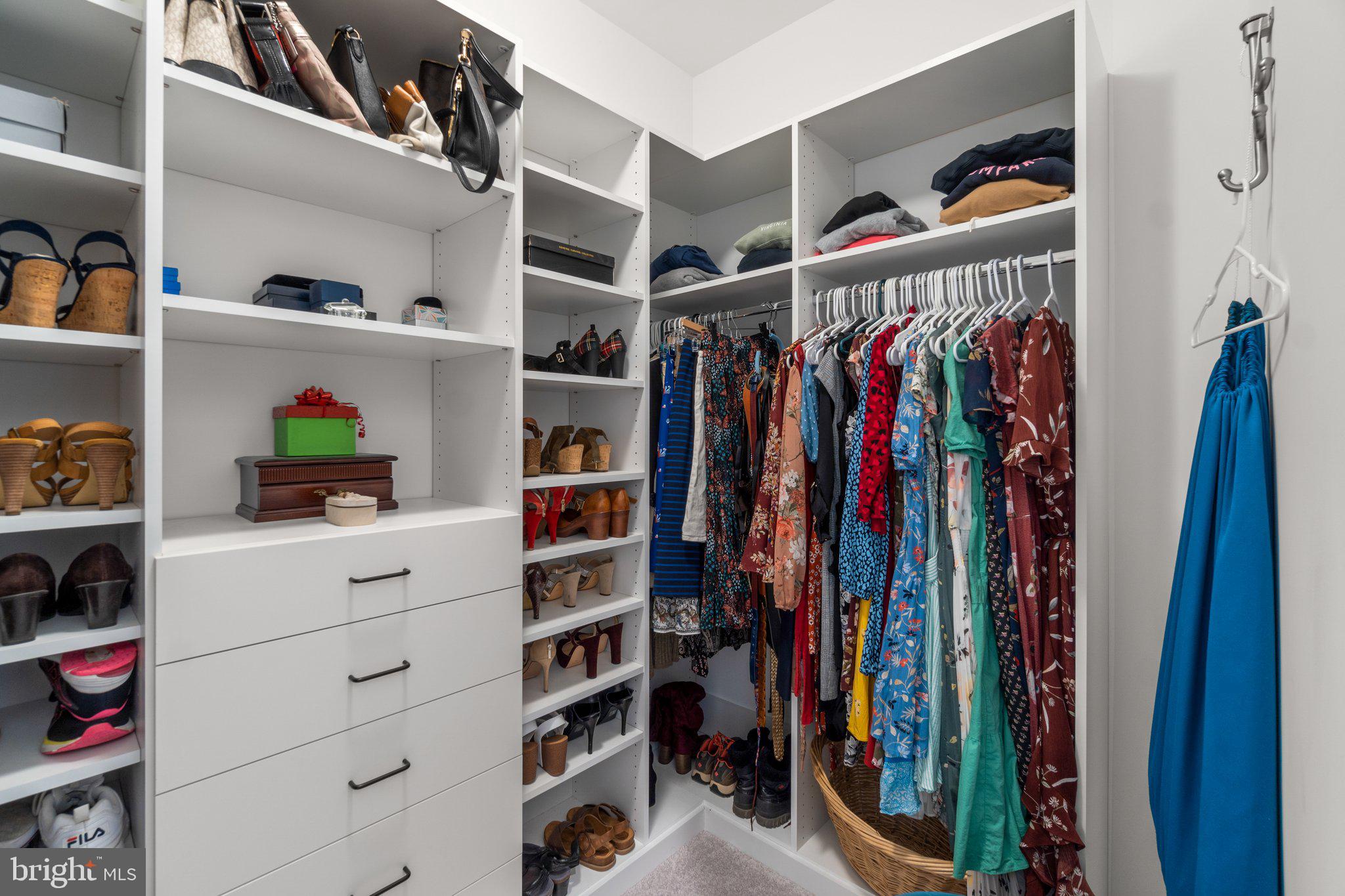 TALLYN RIDGE - Residential